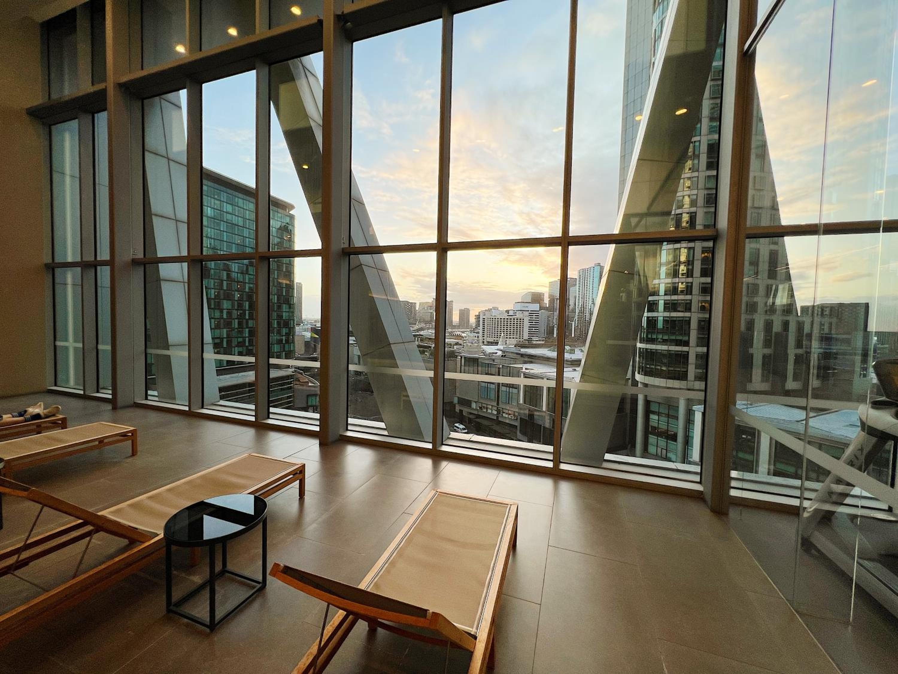 Astonishing Southbank Pearl Tower Residences near Crown Casino