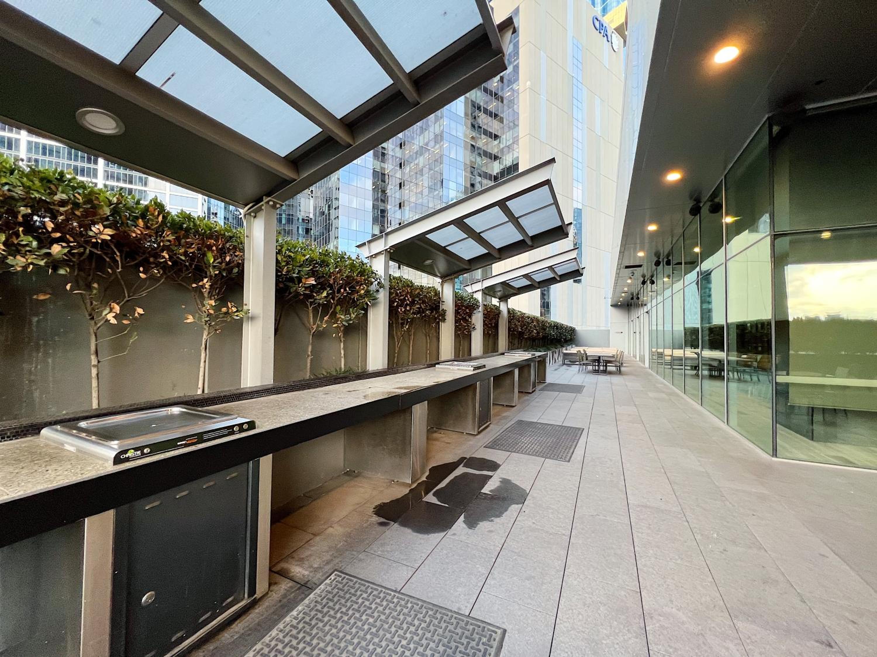 Astonishing Southbank Pearl Tower Residences near Crown Casino