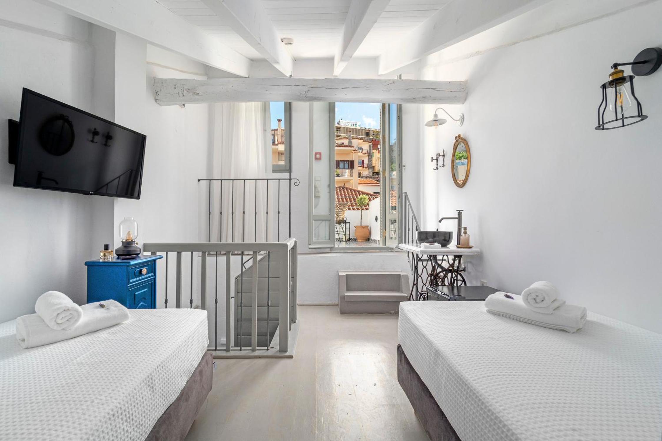 Kastro Residence