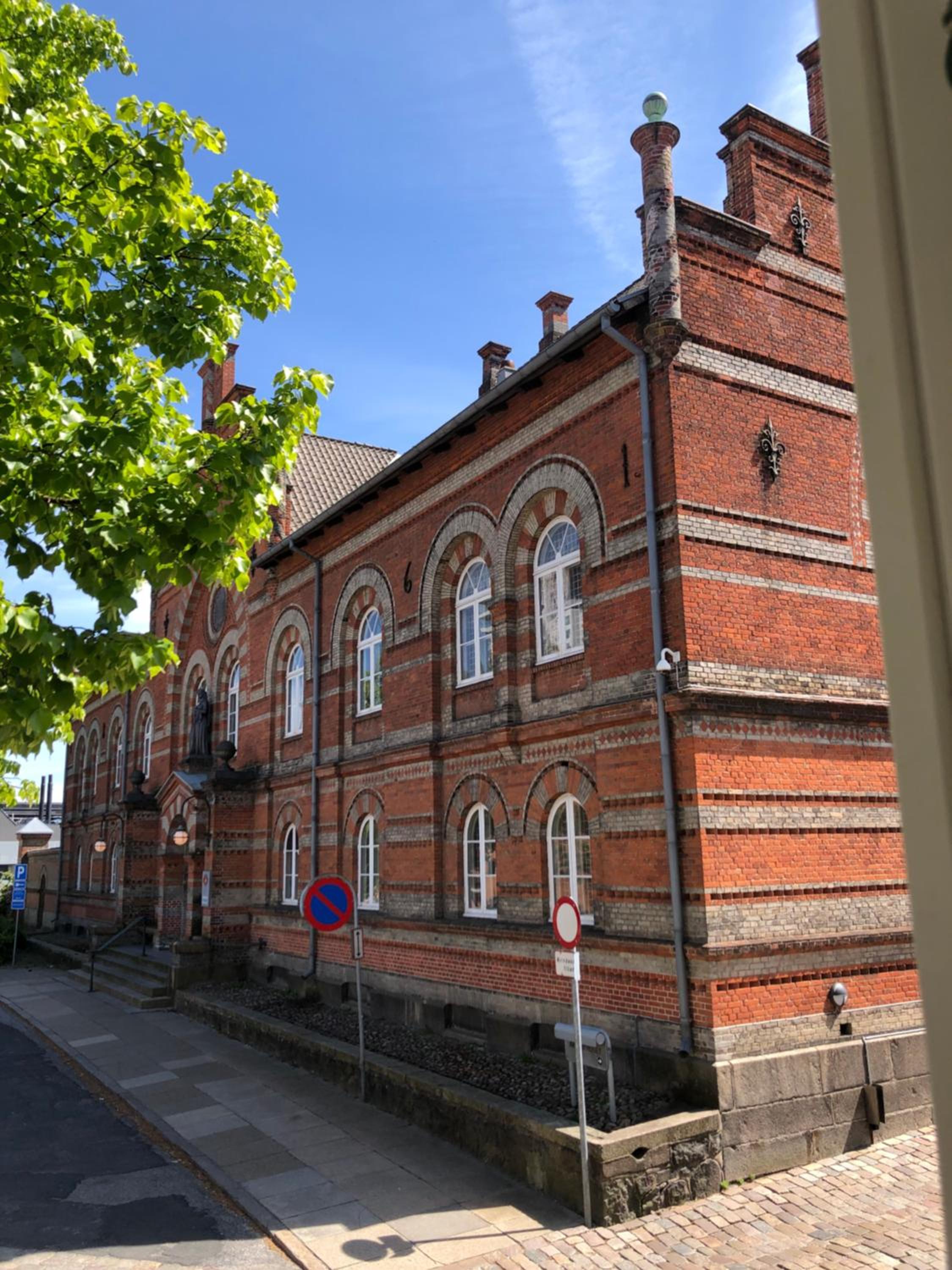 Huset ved springvandet