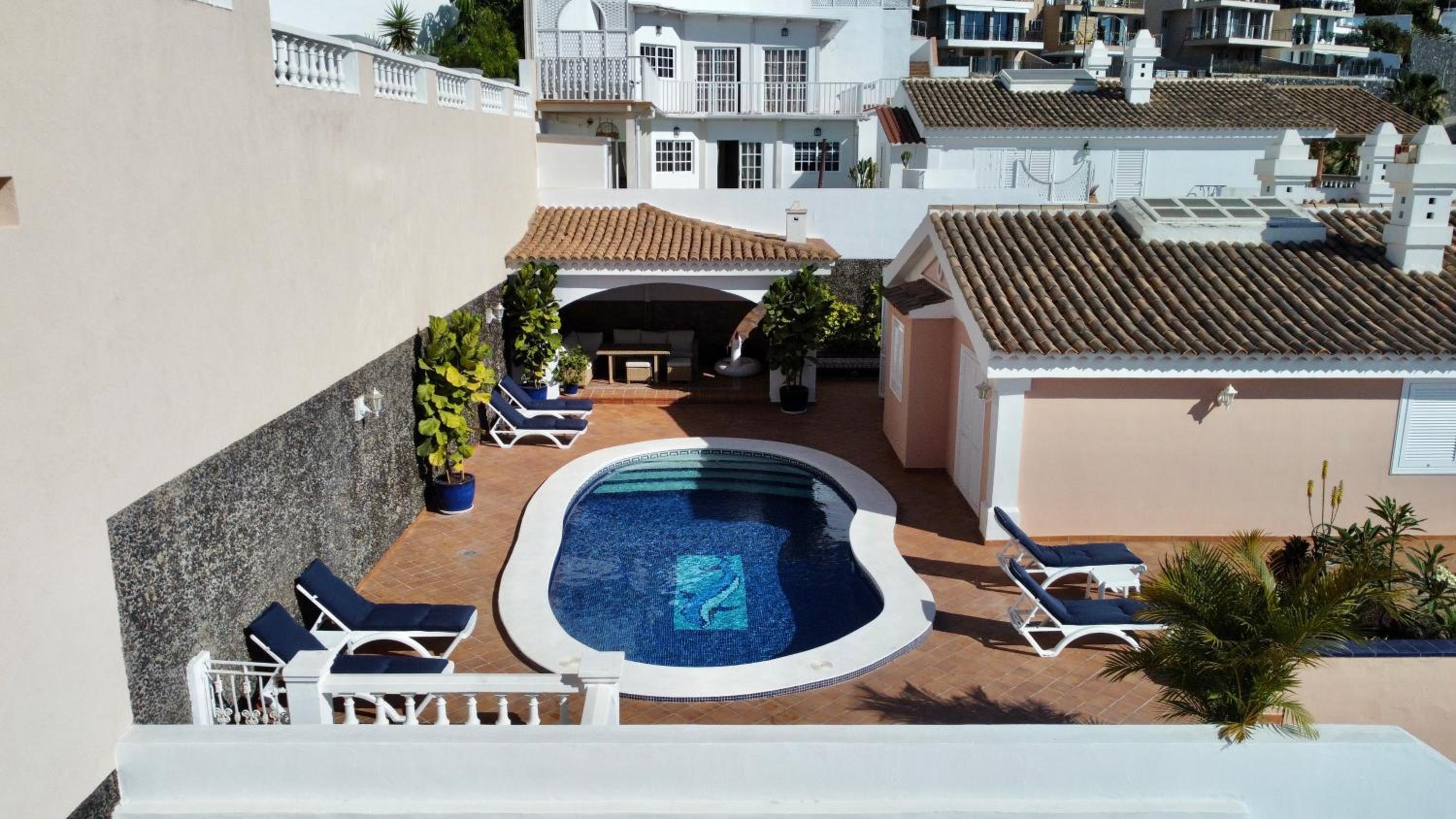 Villa Marbella-private heated pool and breathtaking view