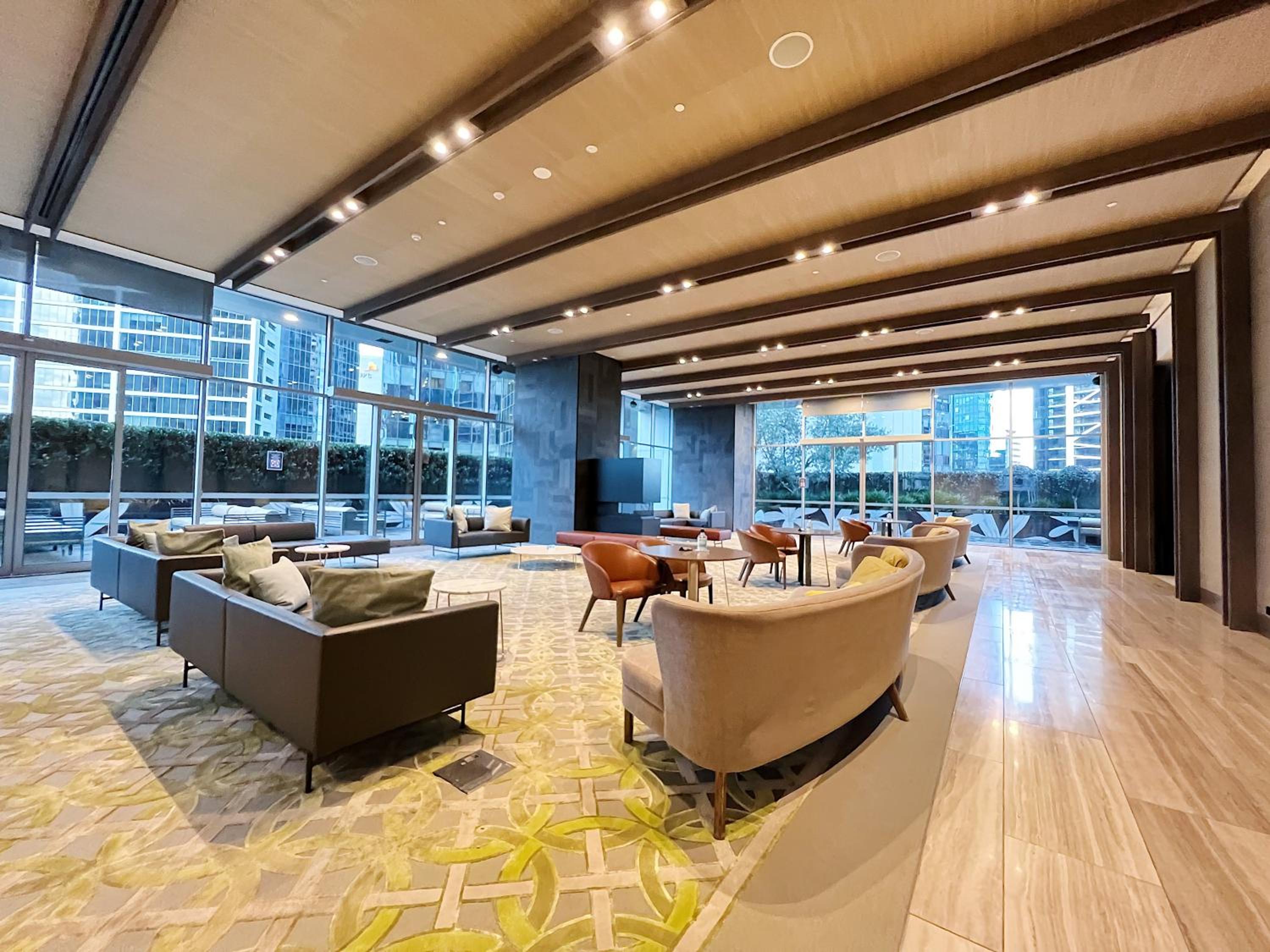 Astonishing Southbank Pearl Tower Residences near Crown Casino