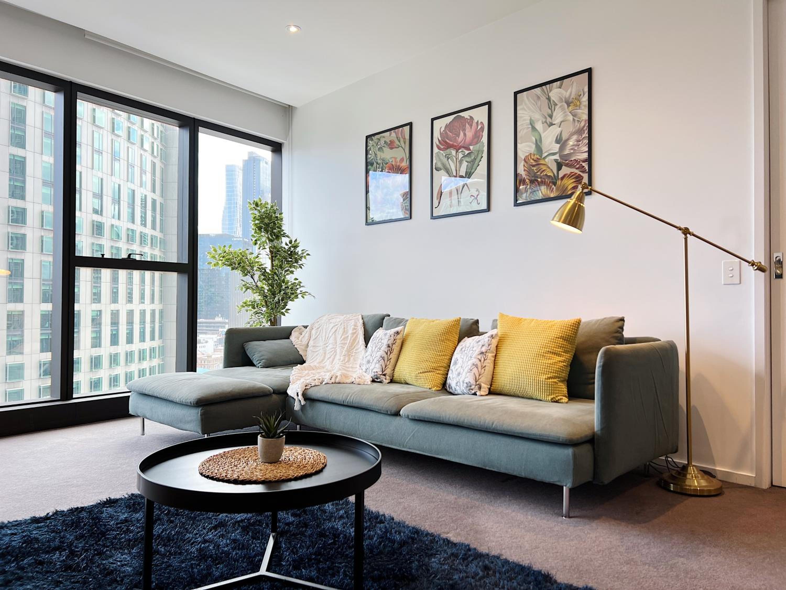 Astonishing Southbank Pearl Tower Residences near Crown Casino