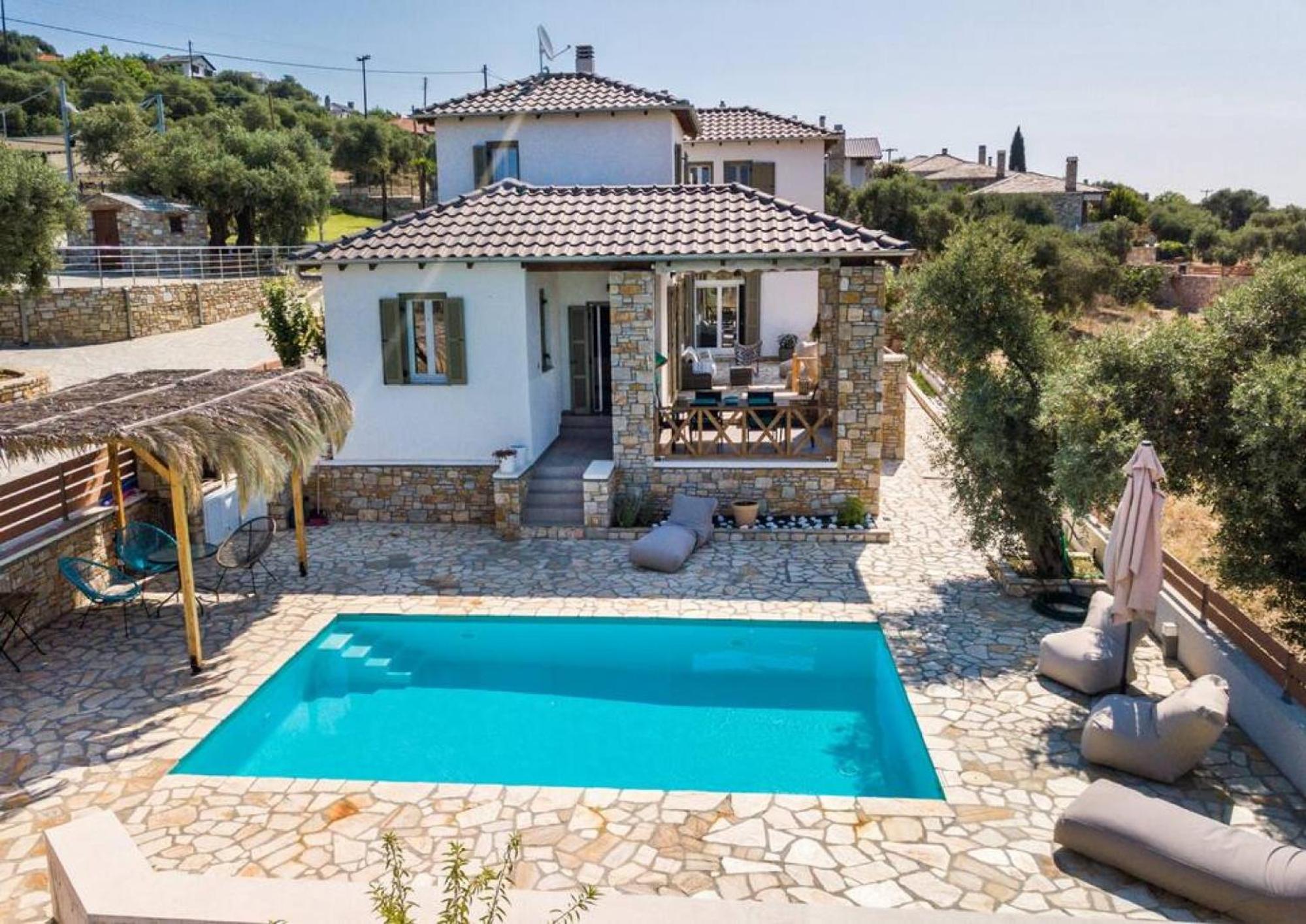 Villa Luna view 4