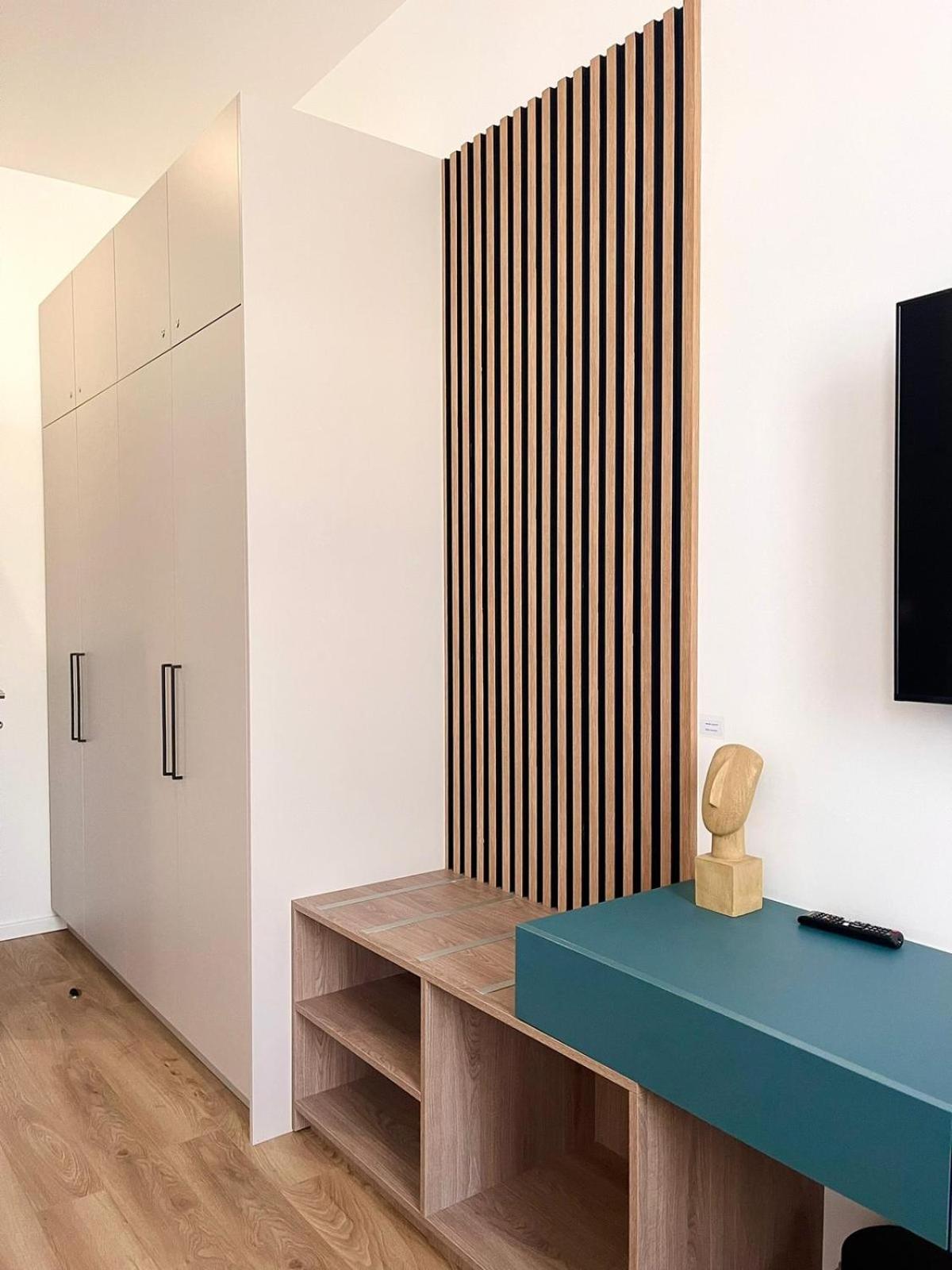 Lux City Apartments & Rooms view 2