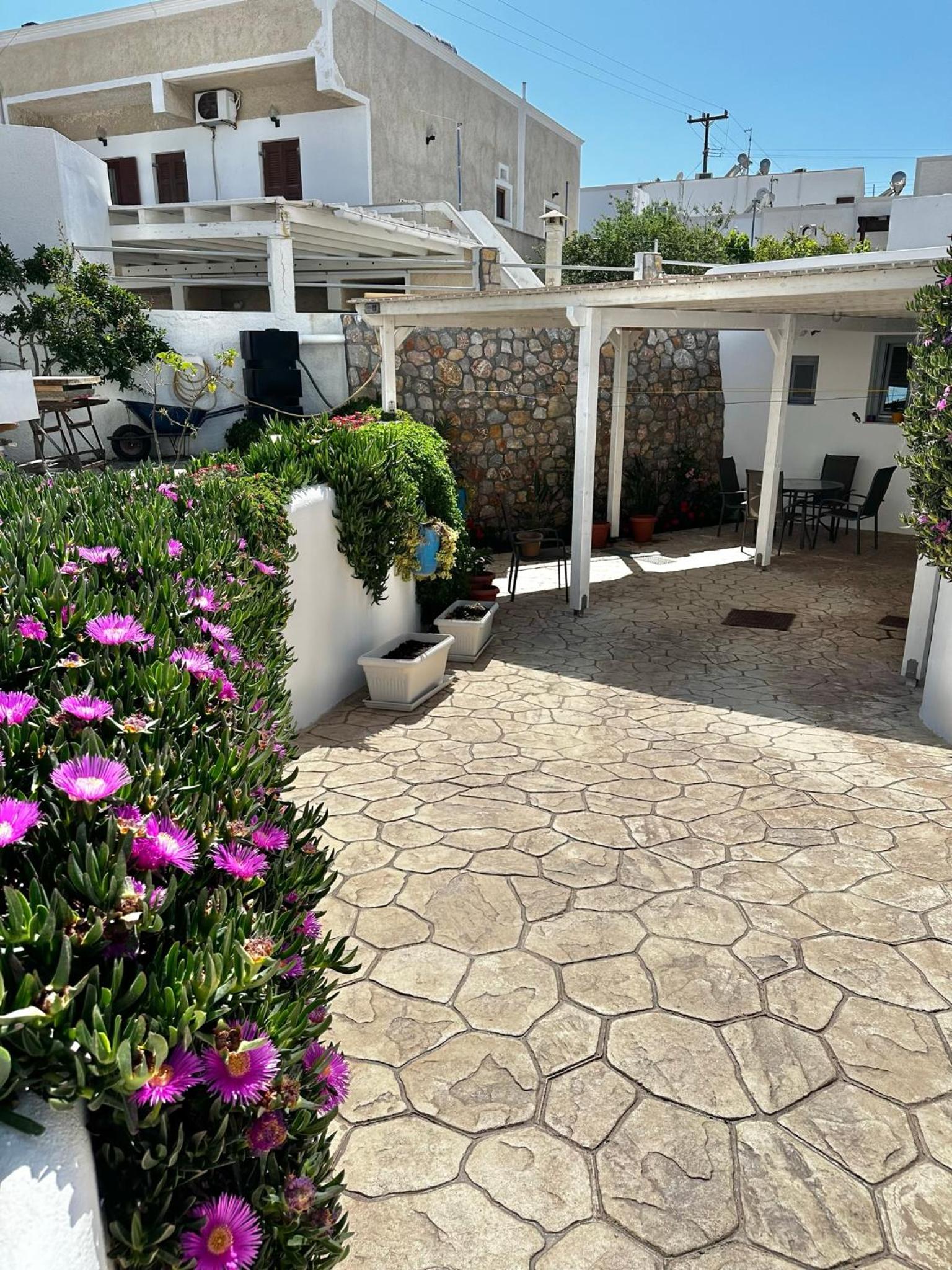 Studio Nirvana photo 5