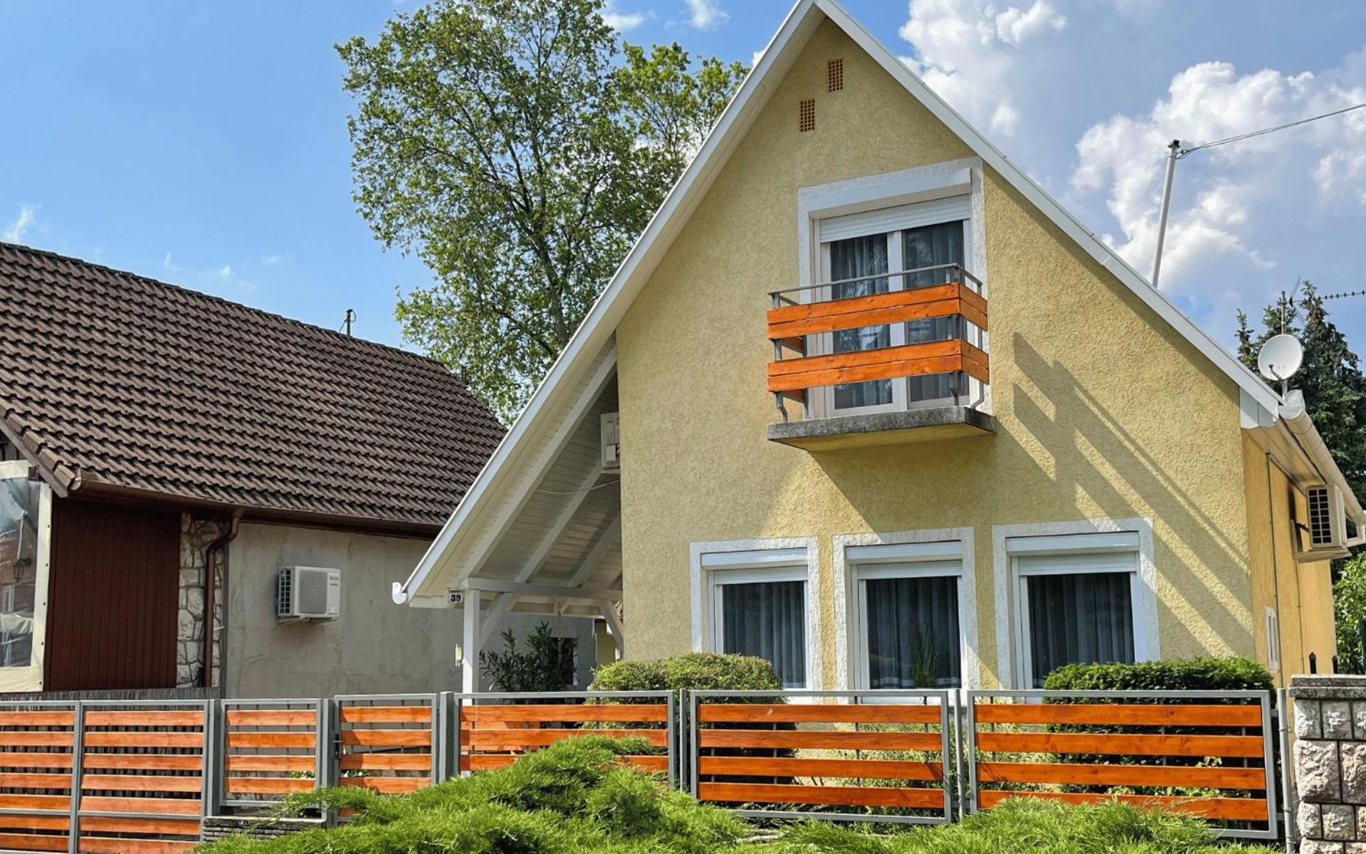 Heilmann Ház view 2