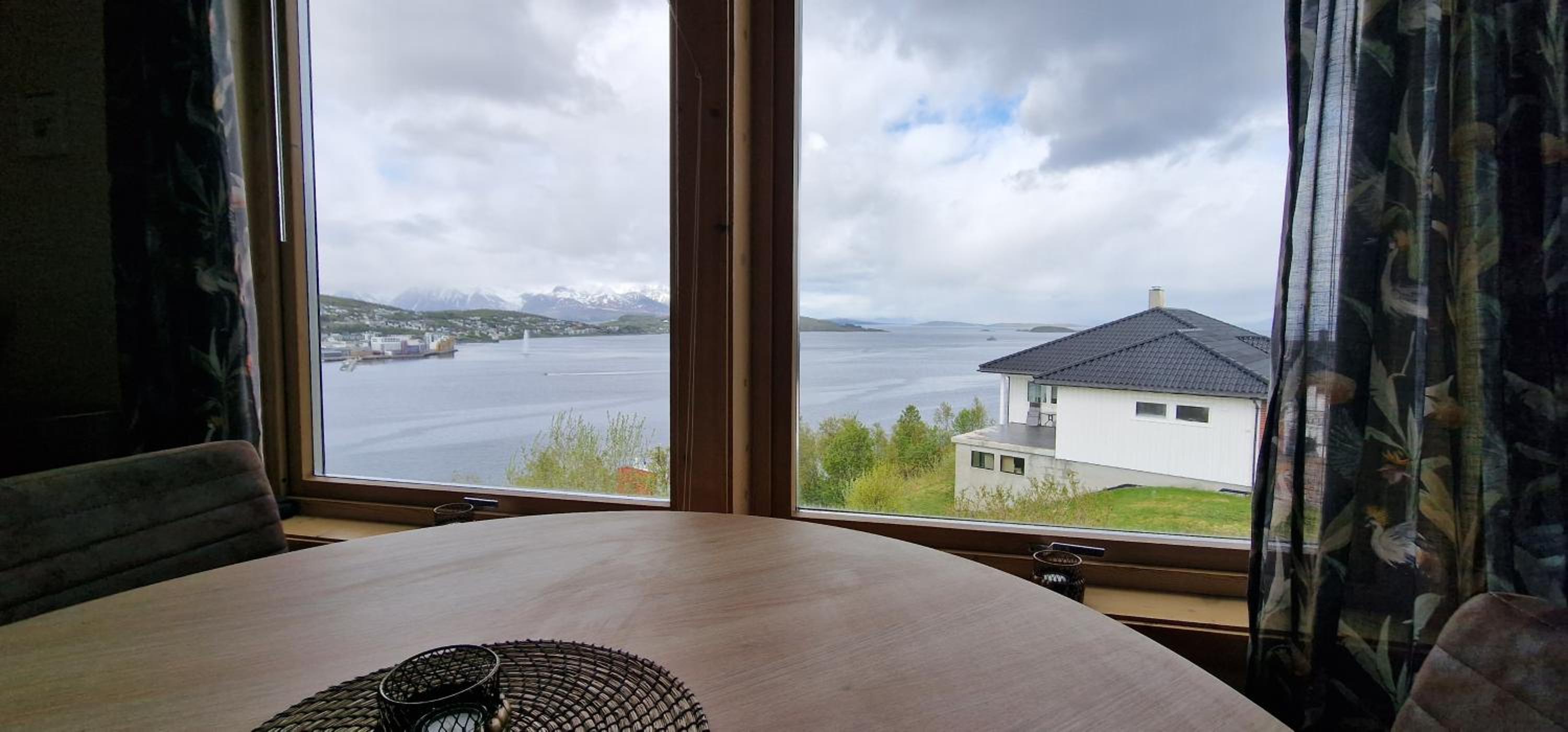 Northern lights central apartment view 4