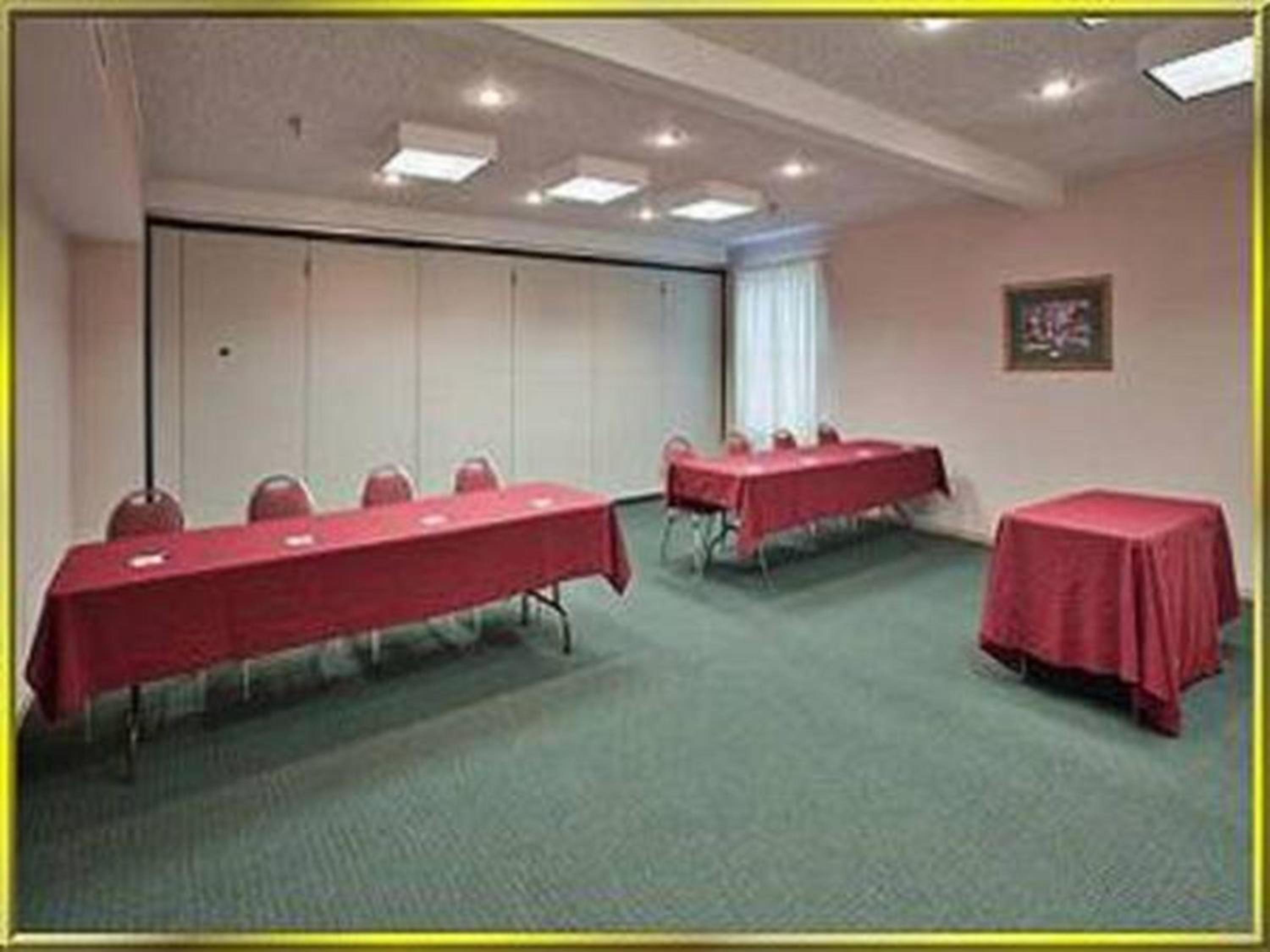 Quality Inn Suites Schoharie near Howe Caverns - Property Image 32