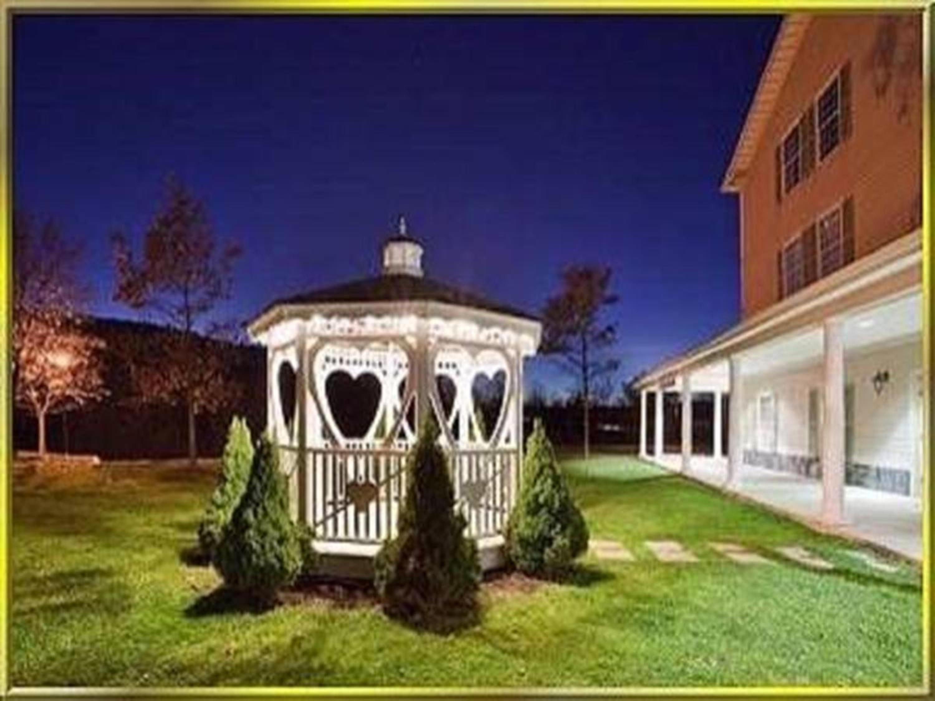 Quality Inn Suites Schoharie near Howe Caverns - Property Image 38