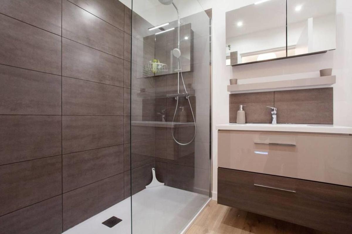 2-bedroom 2 min from the beaches with a terrace photo 3
