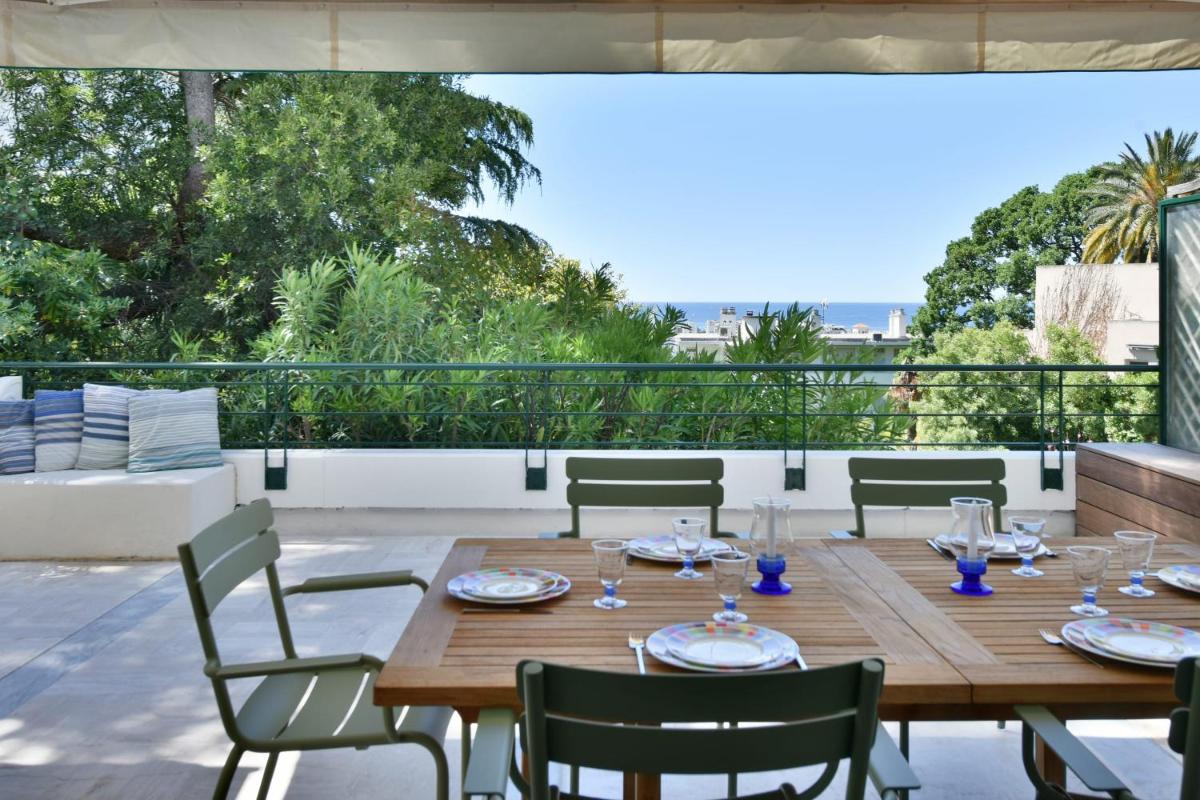 PERFECT 3 bedrooms with terrace & pool photo 4