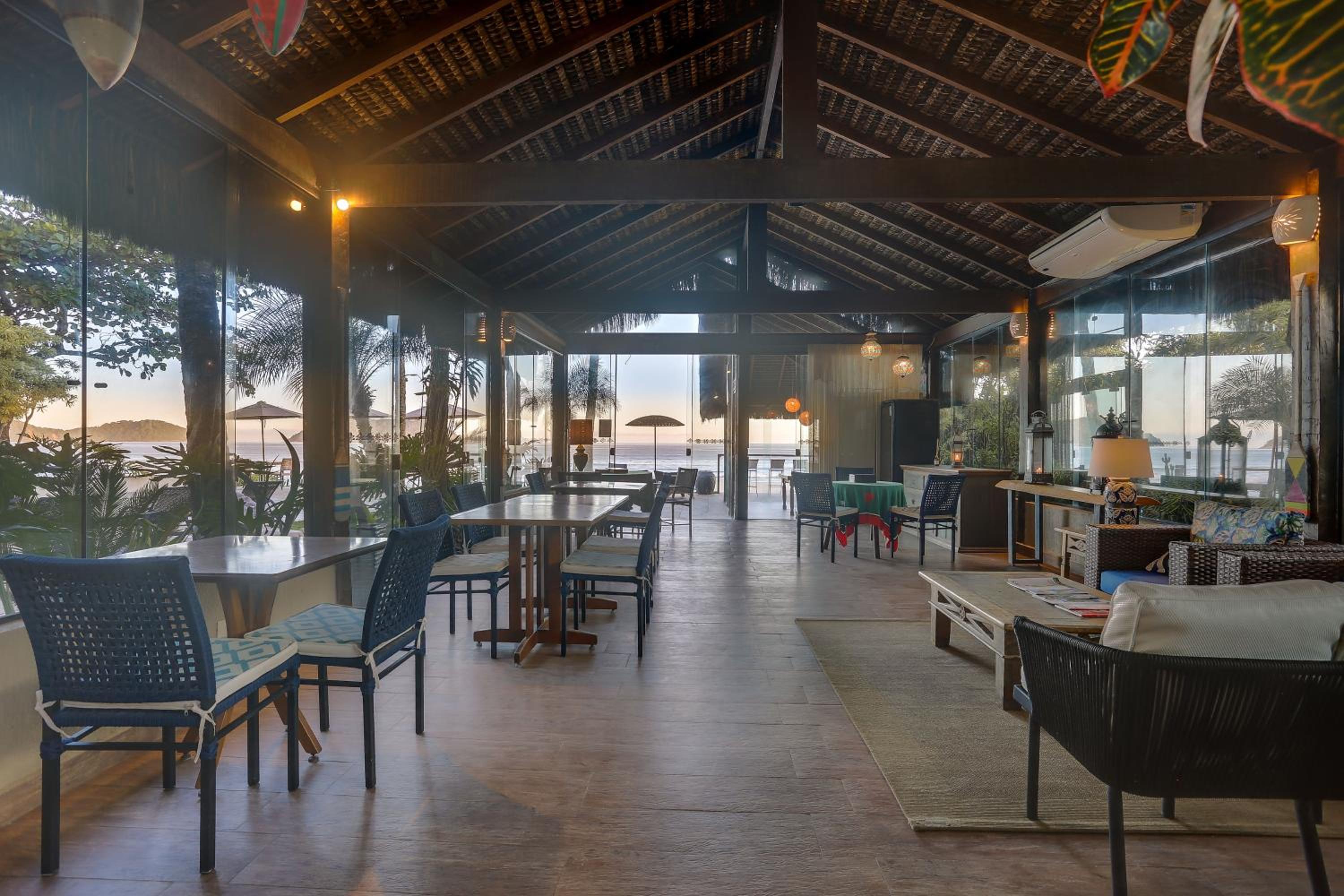 Chez Louise et Louis Pé na Areia