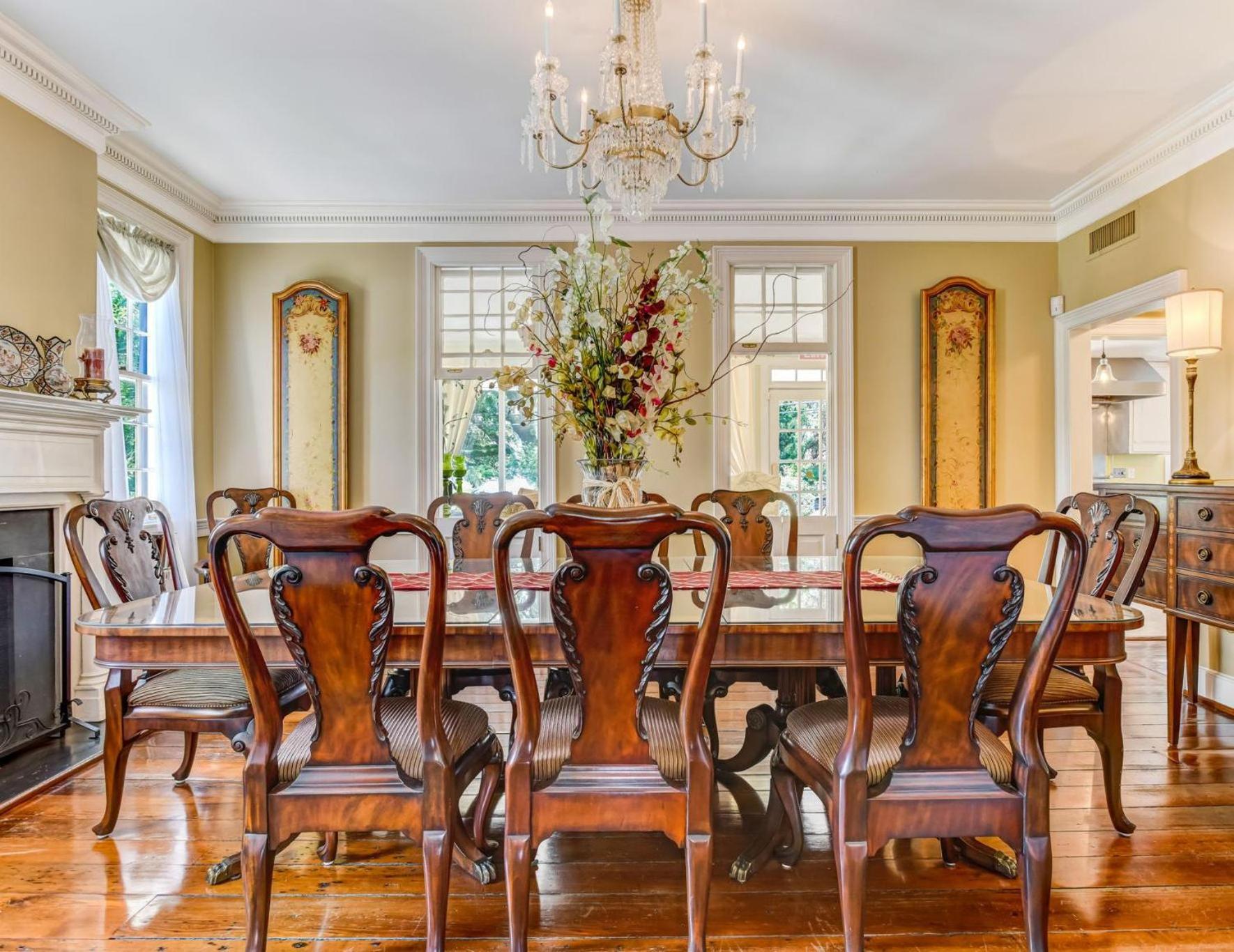 dining
