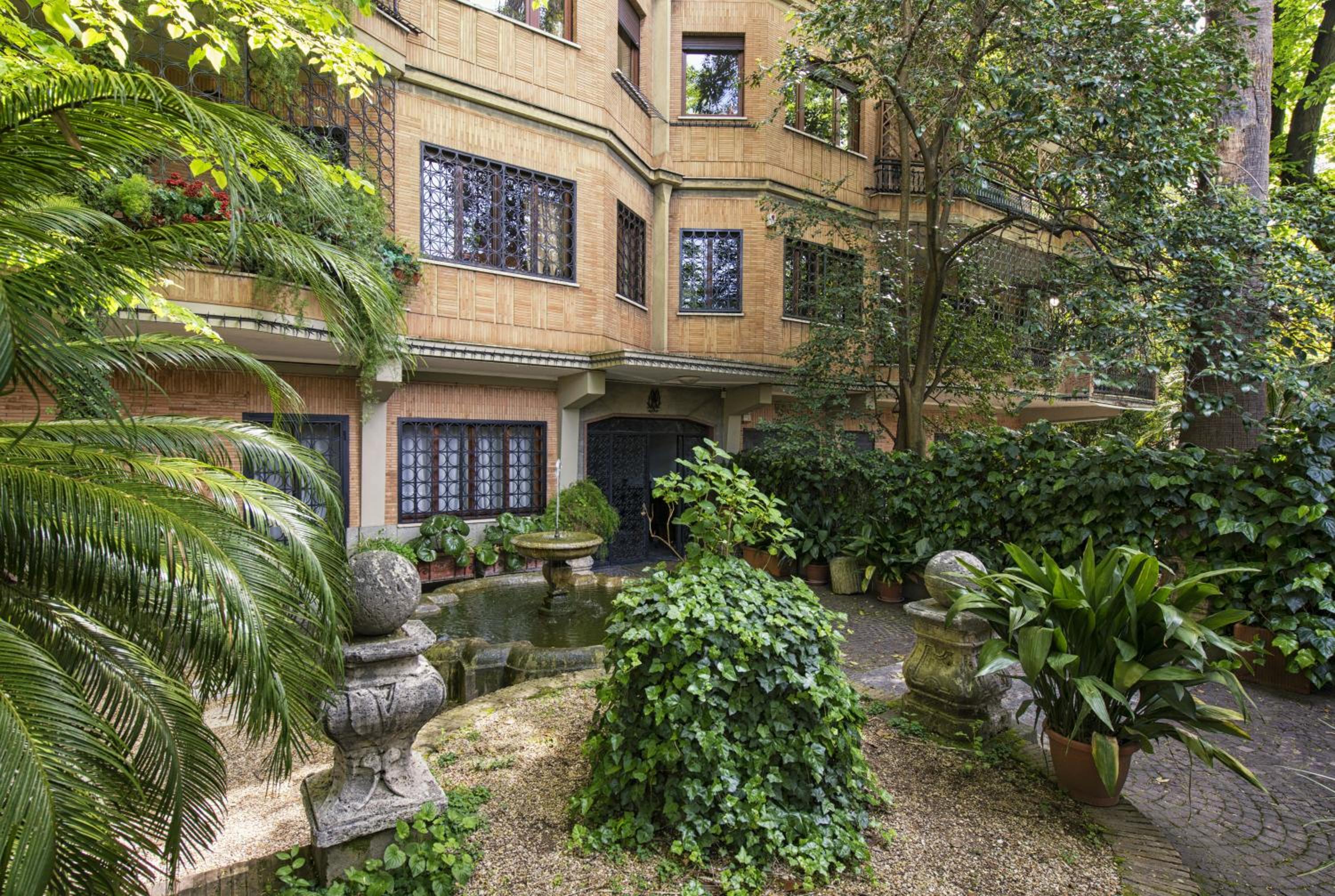 Vatican House Apartment