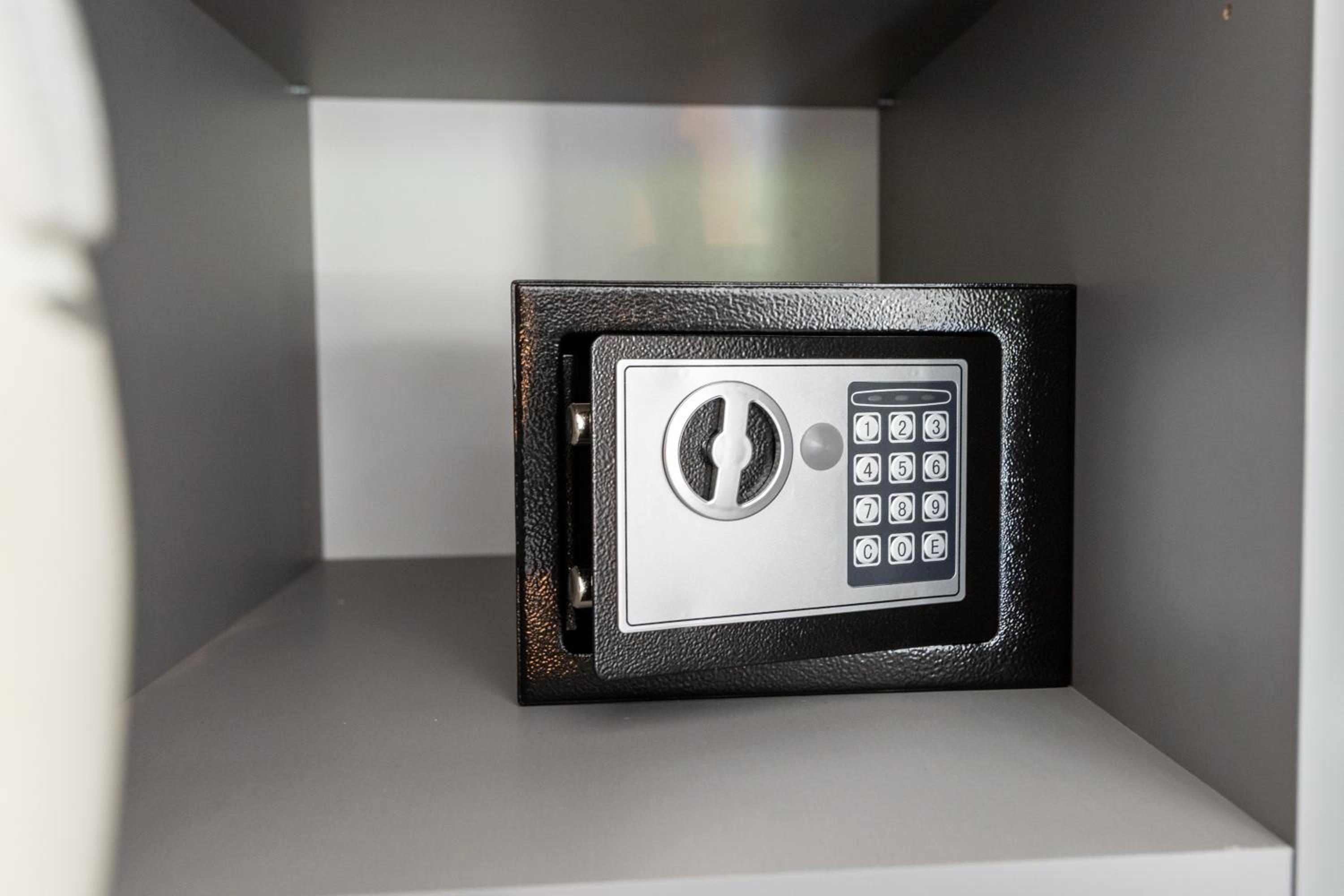 Self Check-in Apartment with Jacuzzi Mostar
