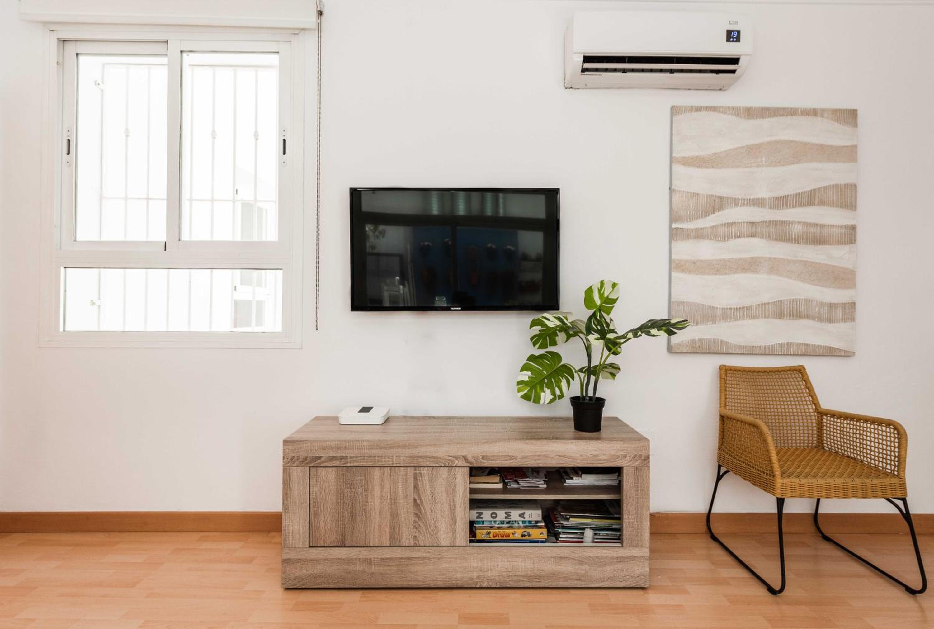 UrbanChicMalaga Historic Malaga with Quiet Patio