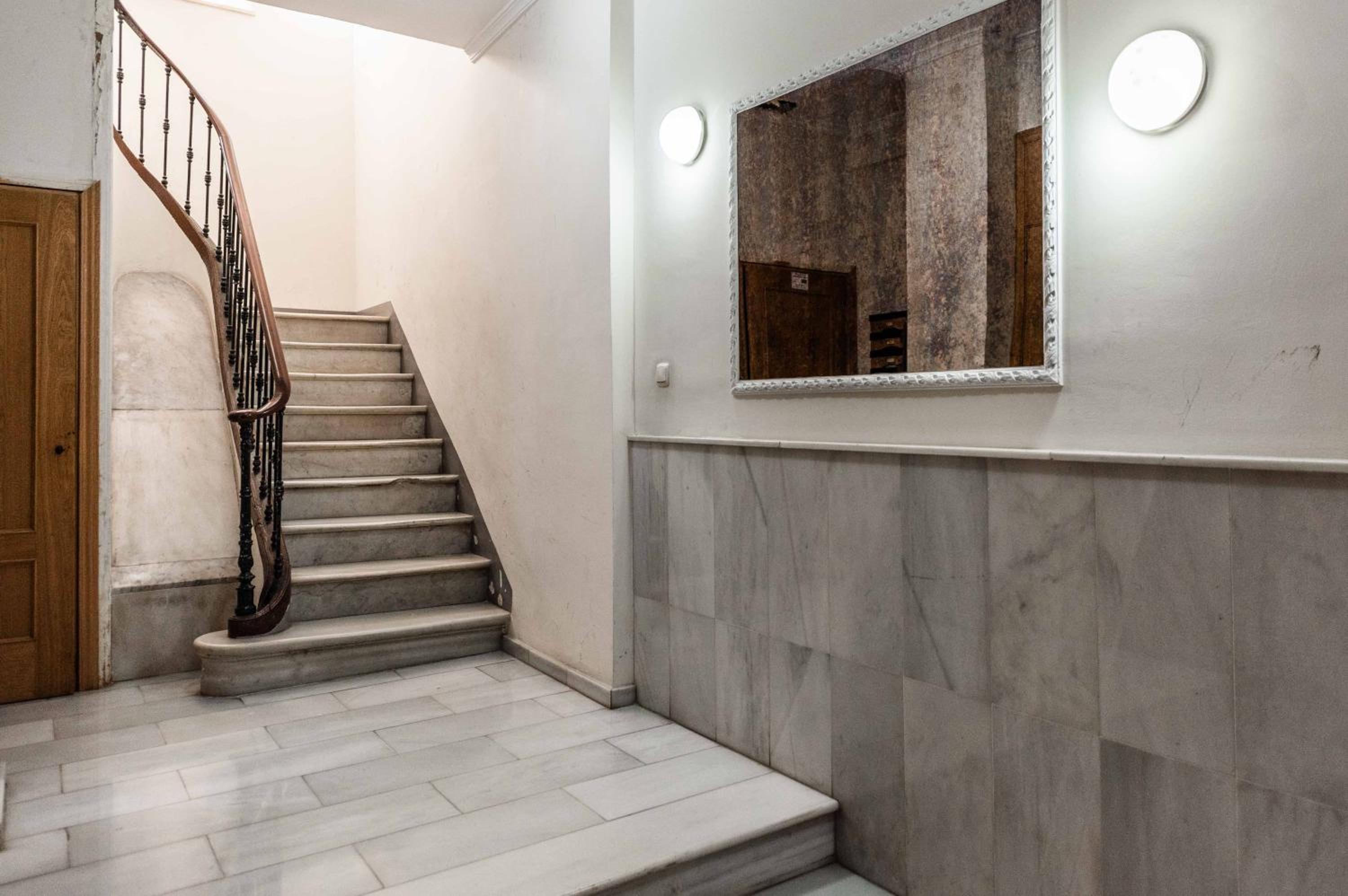 UrbanChicMalaga Historic Malaga with Quiet Patio