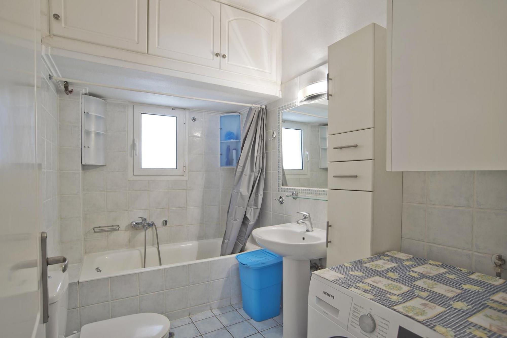 Paradeisos Modern, 2BR, 2BA, Fully Equipped photo 3