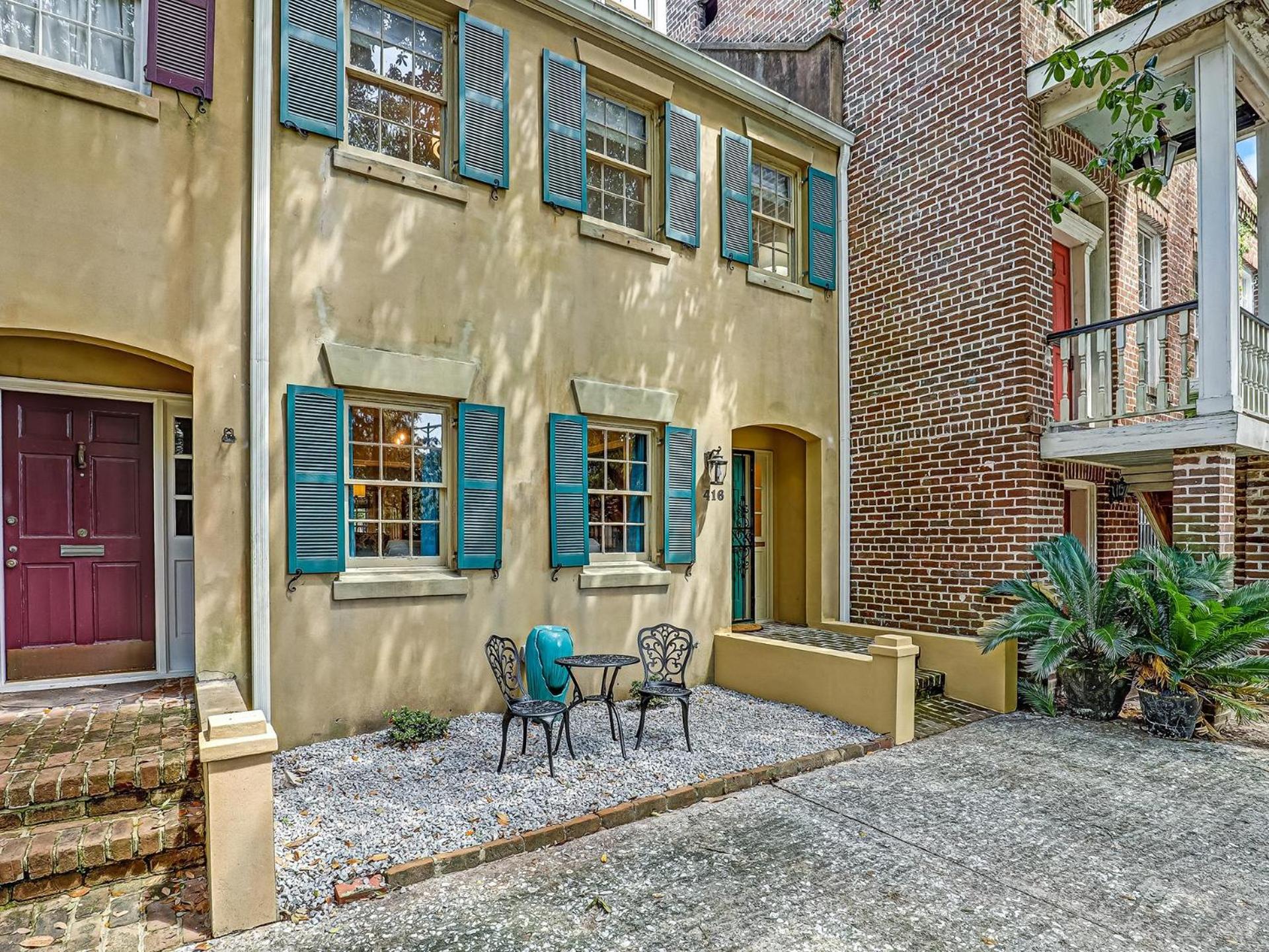 Savannah Charm view 3