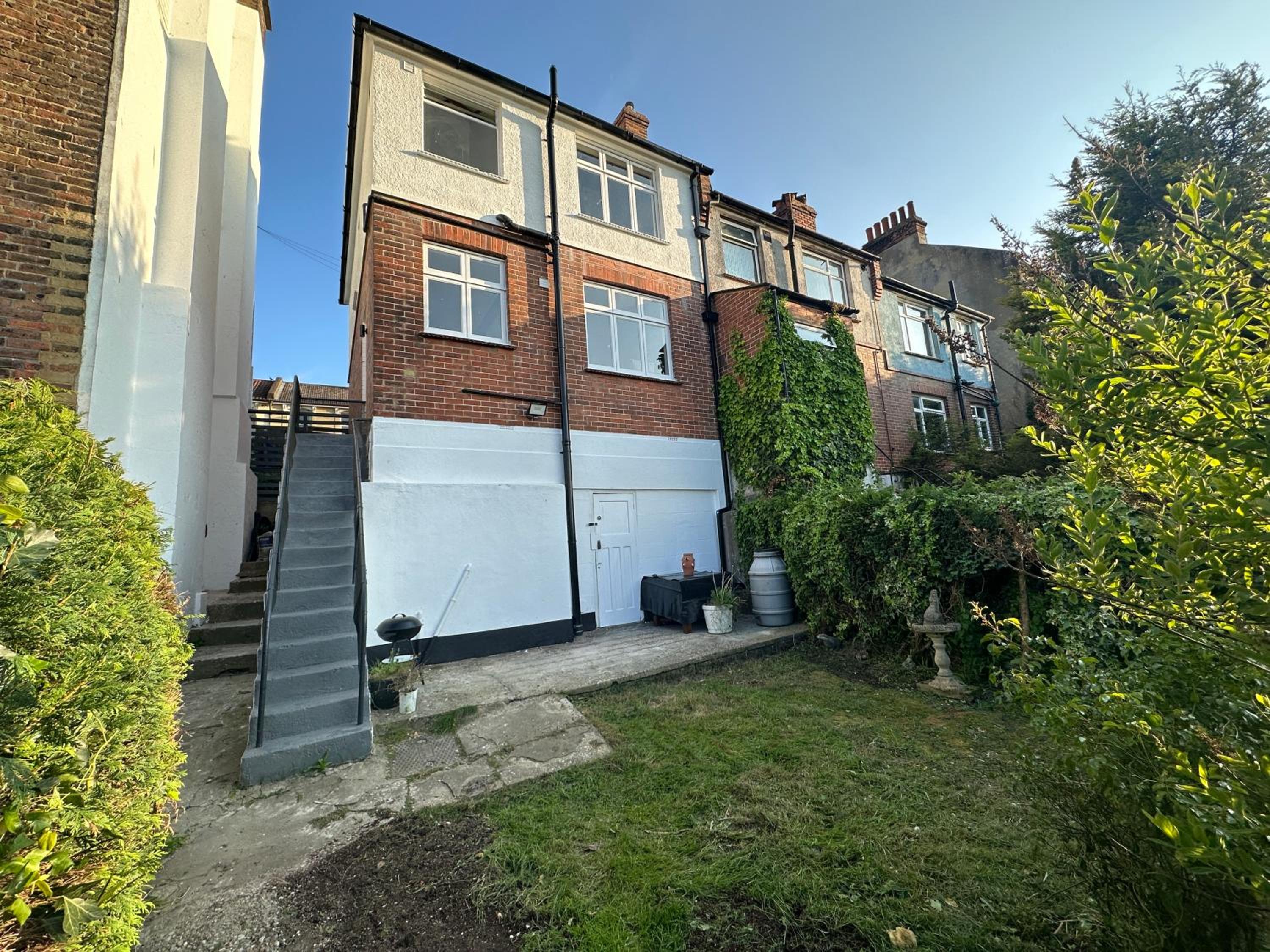 Stylish Unique 3 Bedroom House Hastings