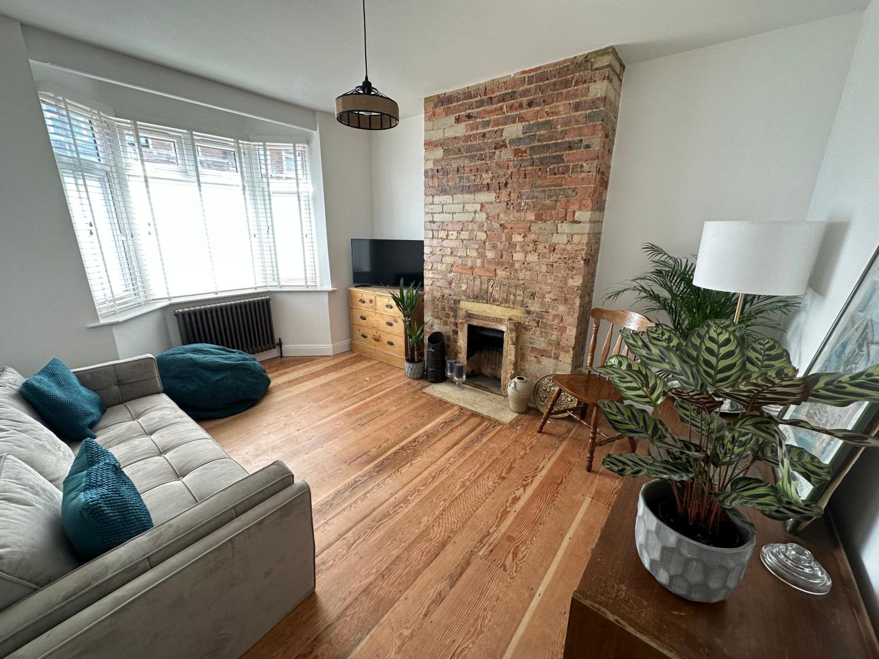 Stylish Unique 3 Bedroom House Hastings
