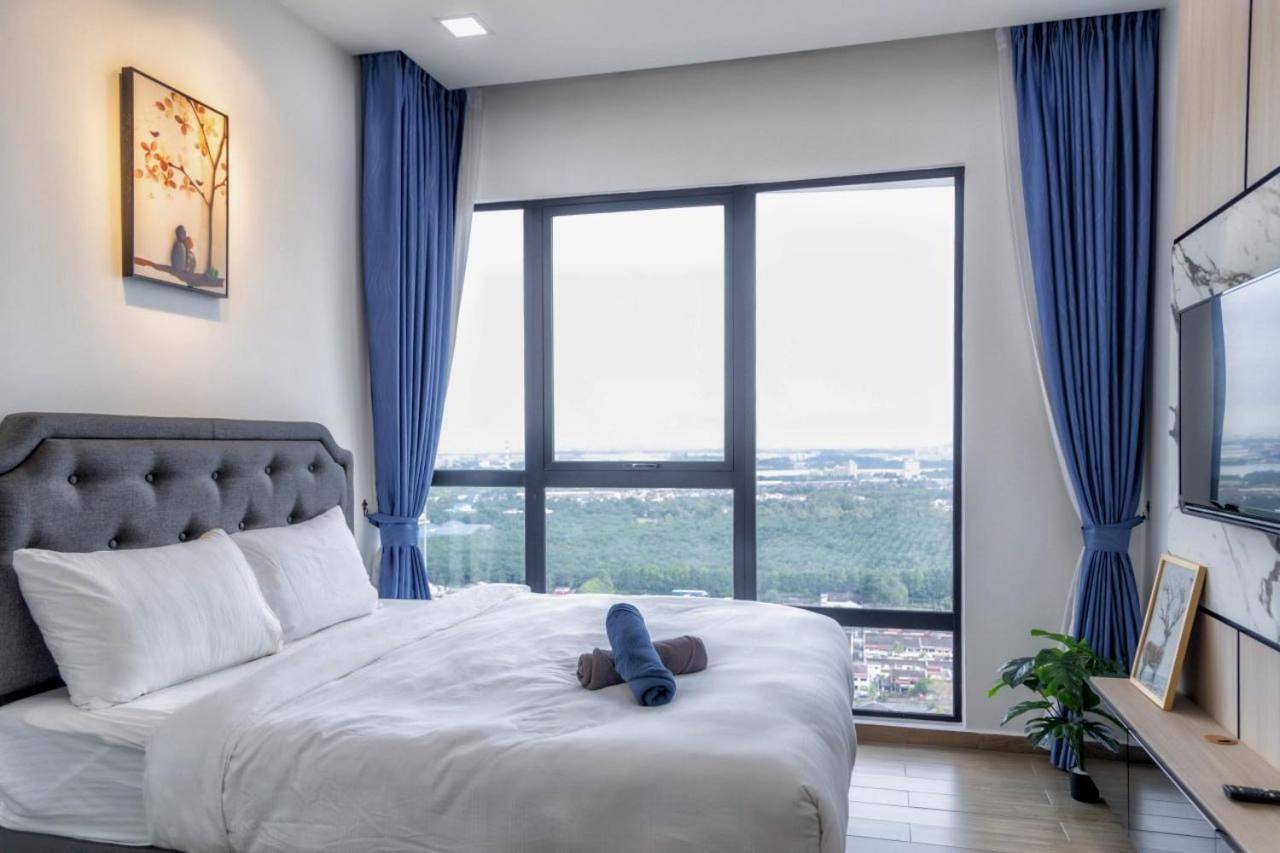 Premio Southkey 3BR Suite WiFi YT Netflix SeaView