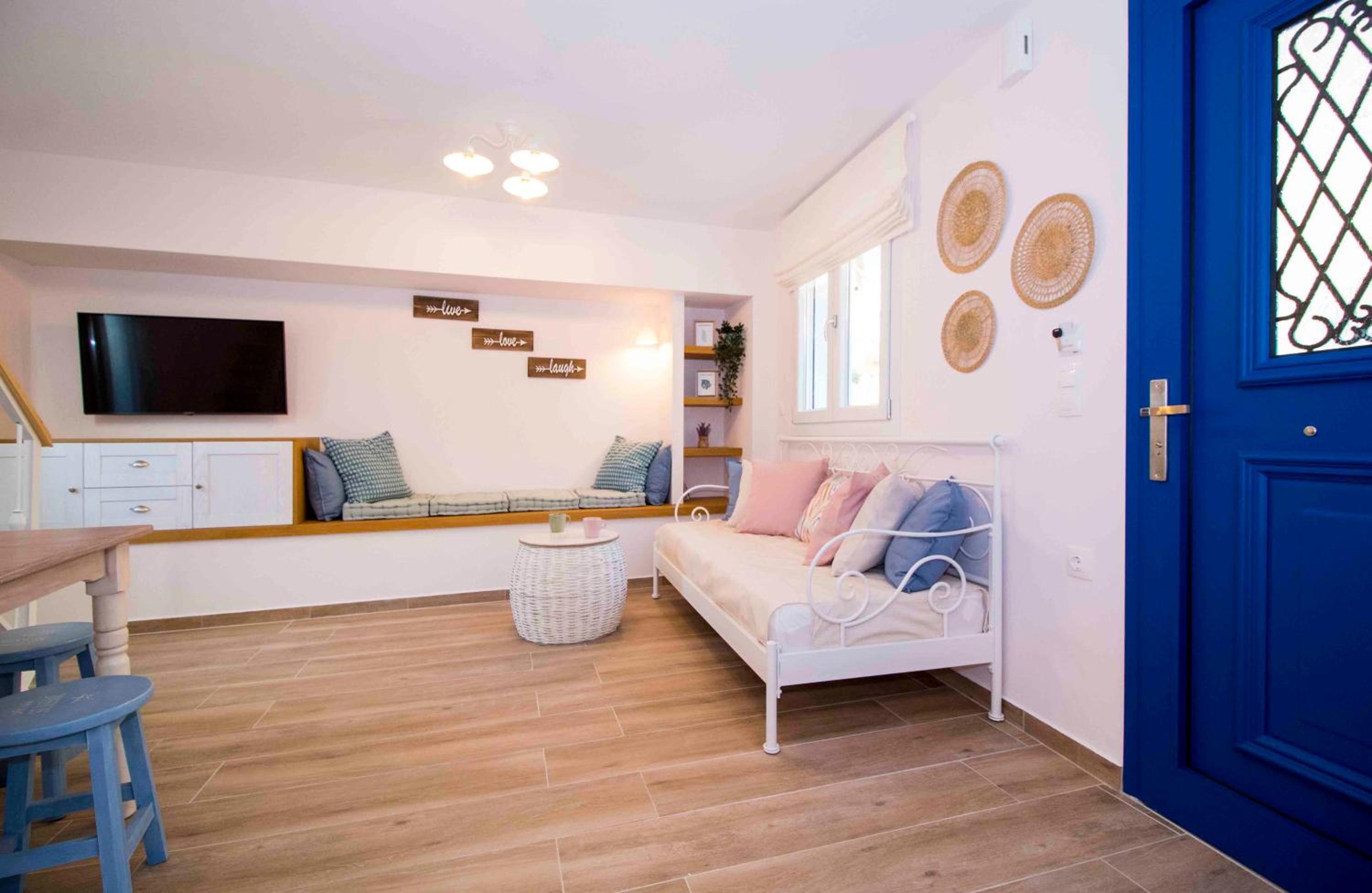 Cosy House in the Heart of Gytheio view 4