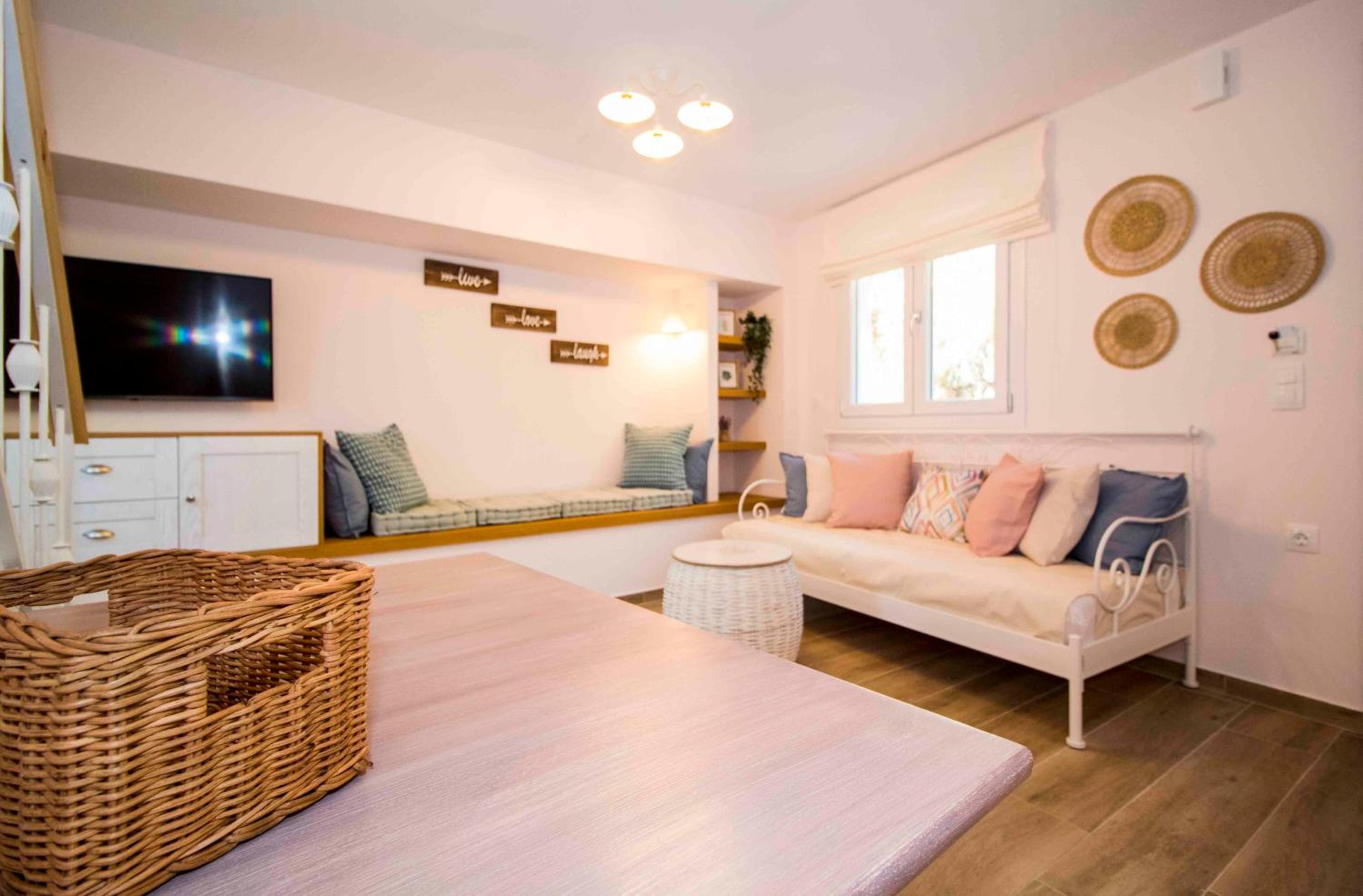 Cosy House in the Heart of Gytheio view 2