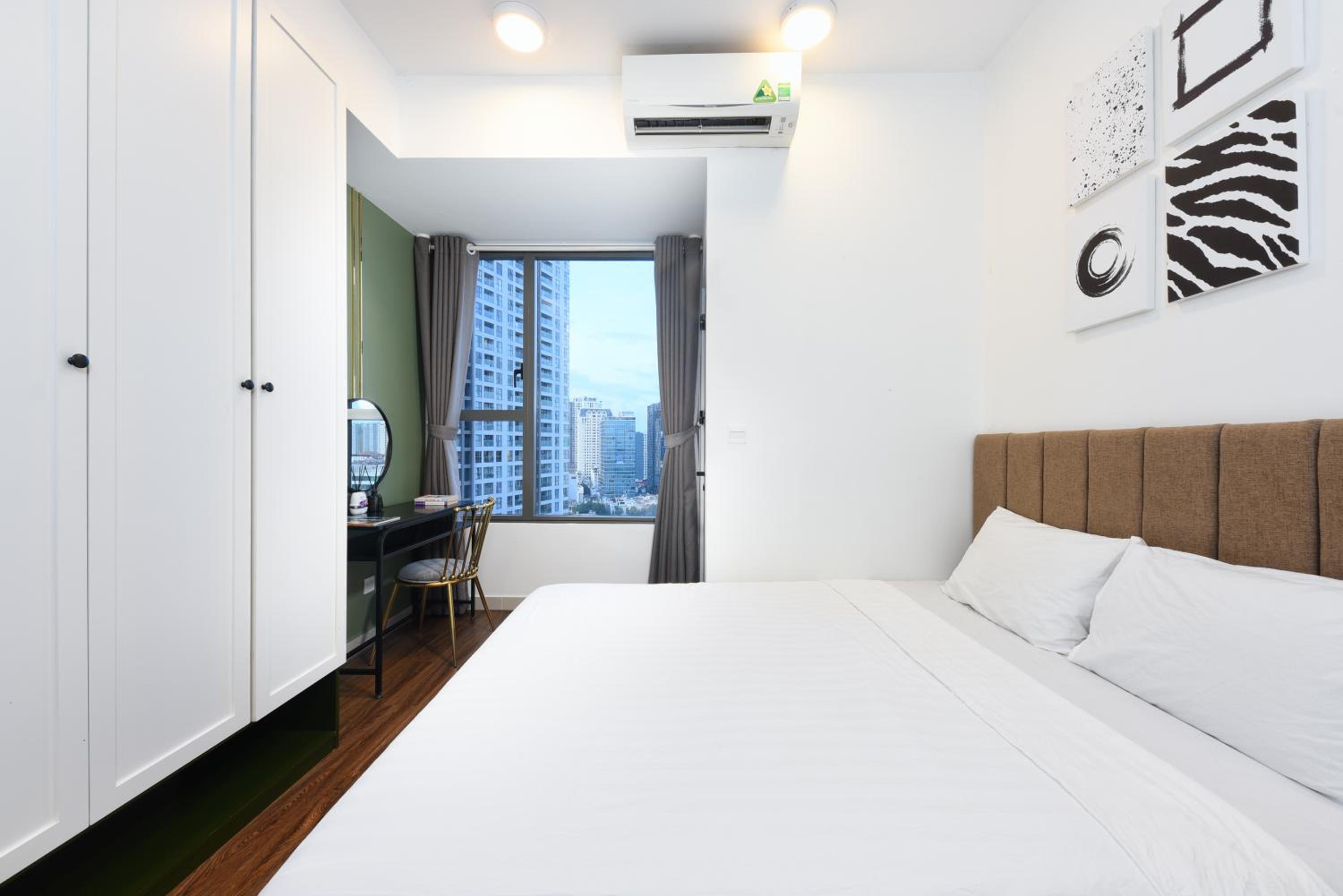 Saigon CBD Apartment - Infinity Pool