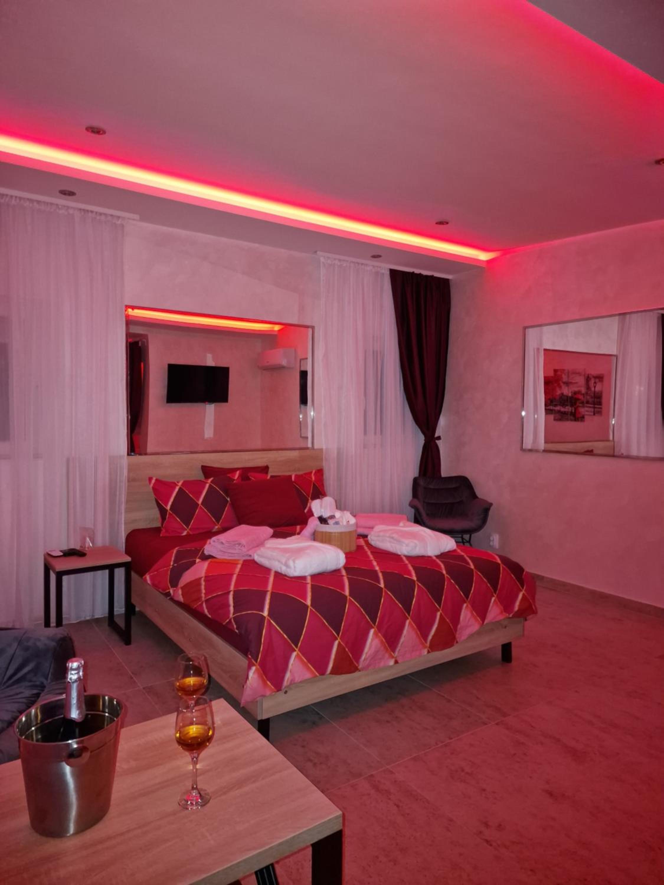Rooms Green Set