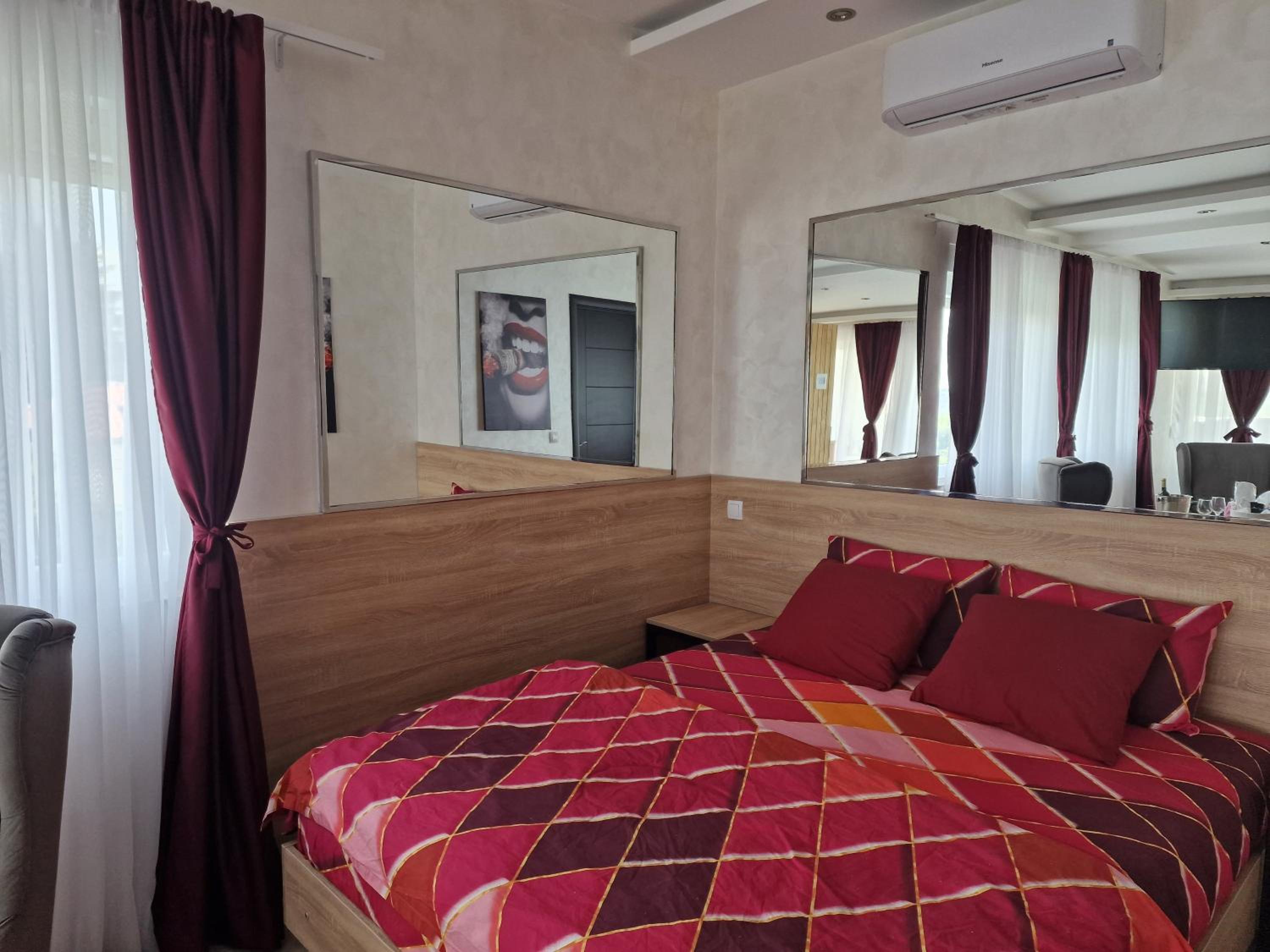 Rooms Green Set