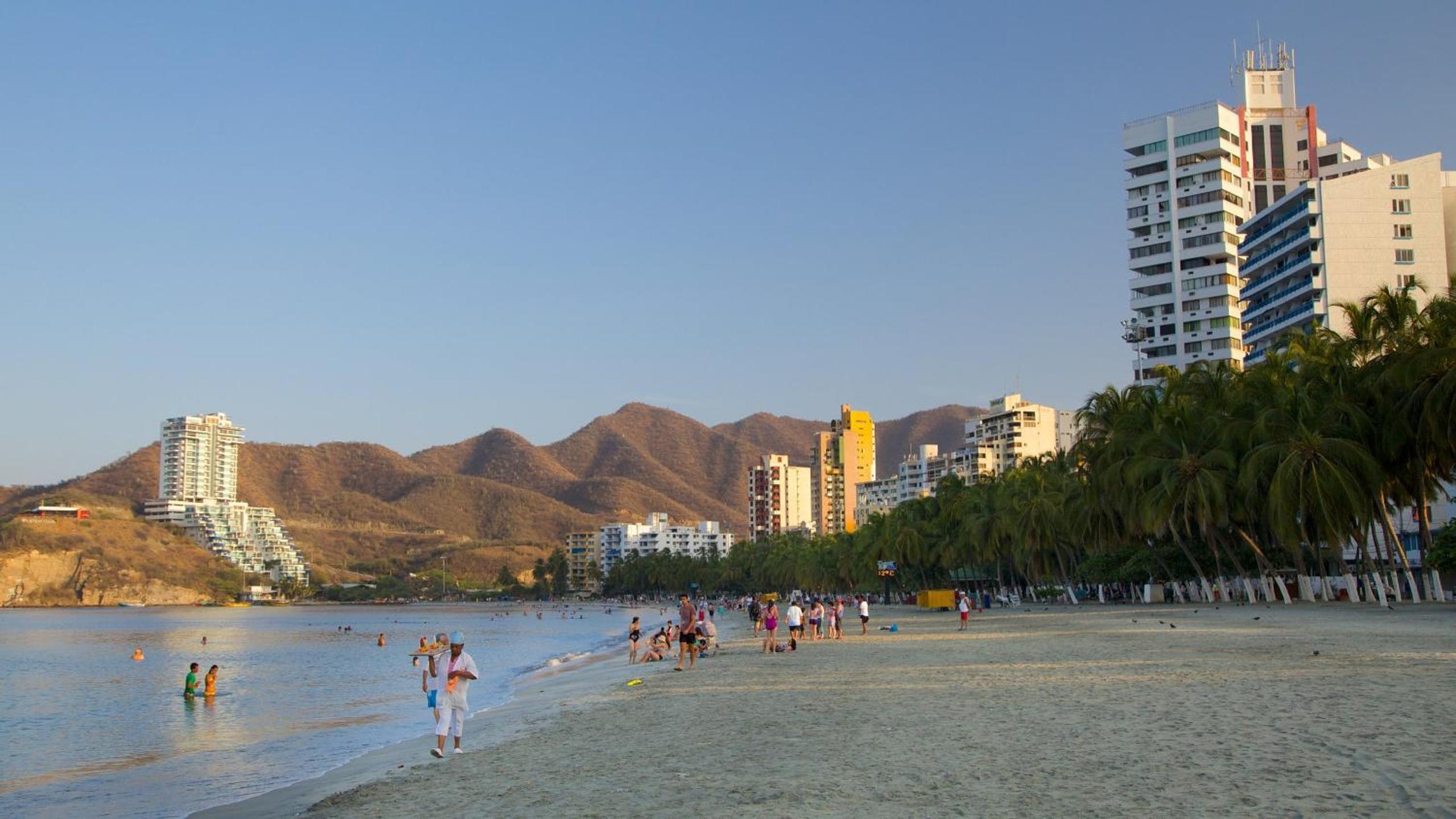 Apartamento edificio Iroka en el Rodadero Frente Al Mar con cocina full equipada