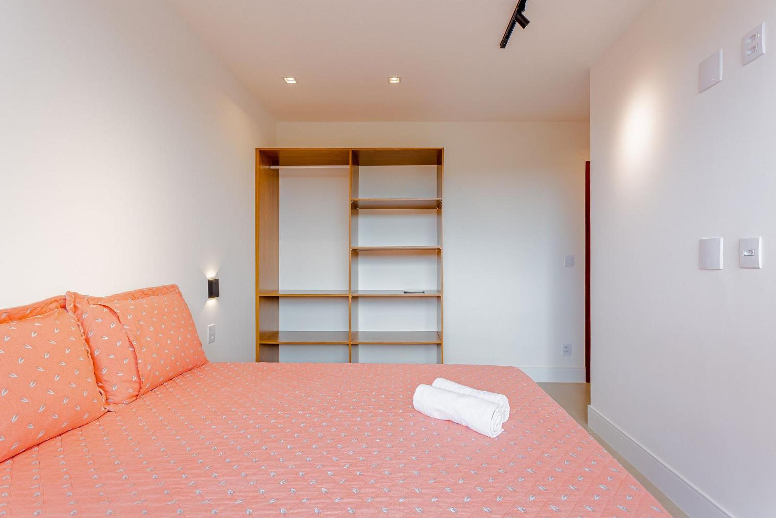 PF58 Casa Alto Luxo 6 Suítes - Praia Bella, com acesso exclusivo à praia!