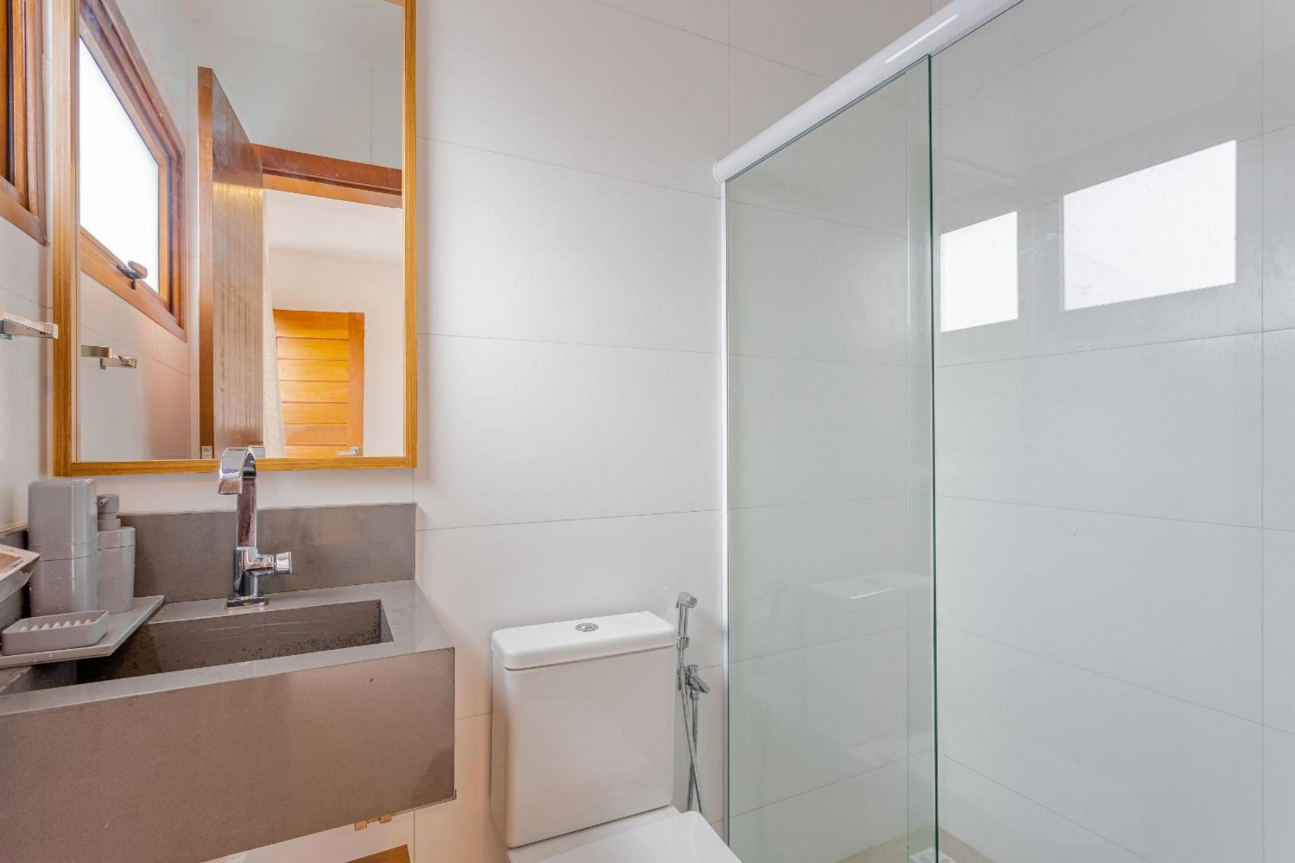 PF58 Casa Alto Luxo 6 Suítes - Praia Bella, com acesso exclusivo à praia!