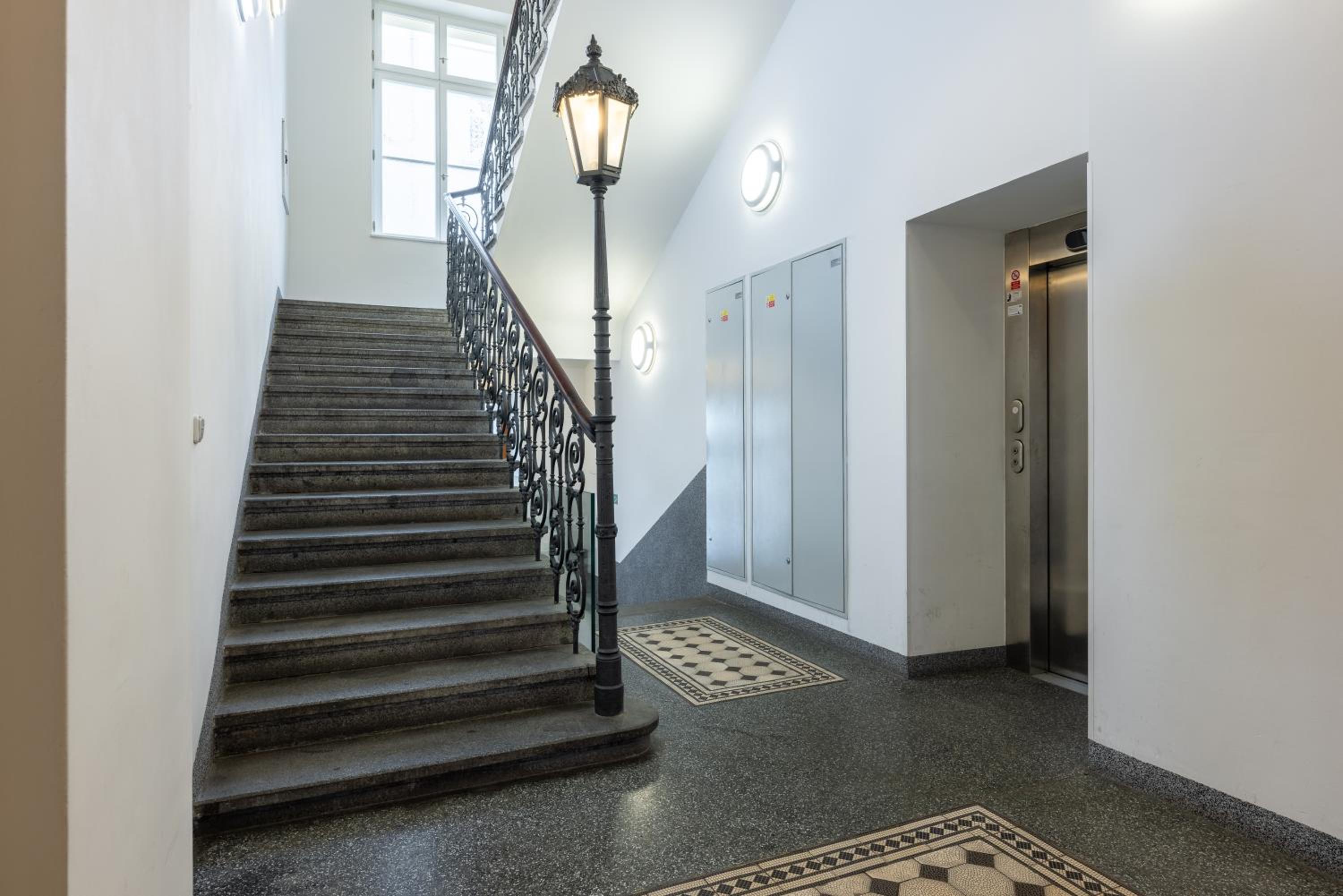 Spacious 3BR Apartment in Lesser Town by EasyBNB Premium