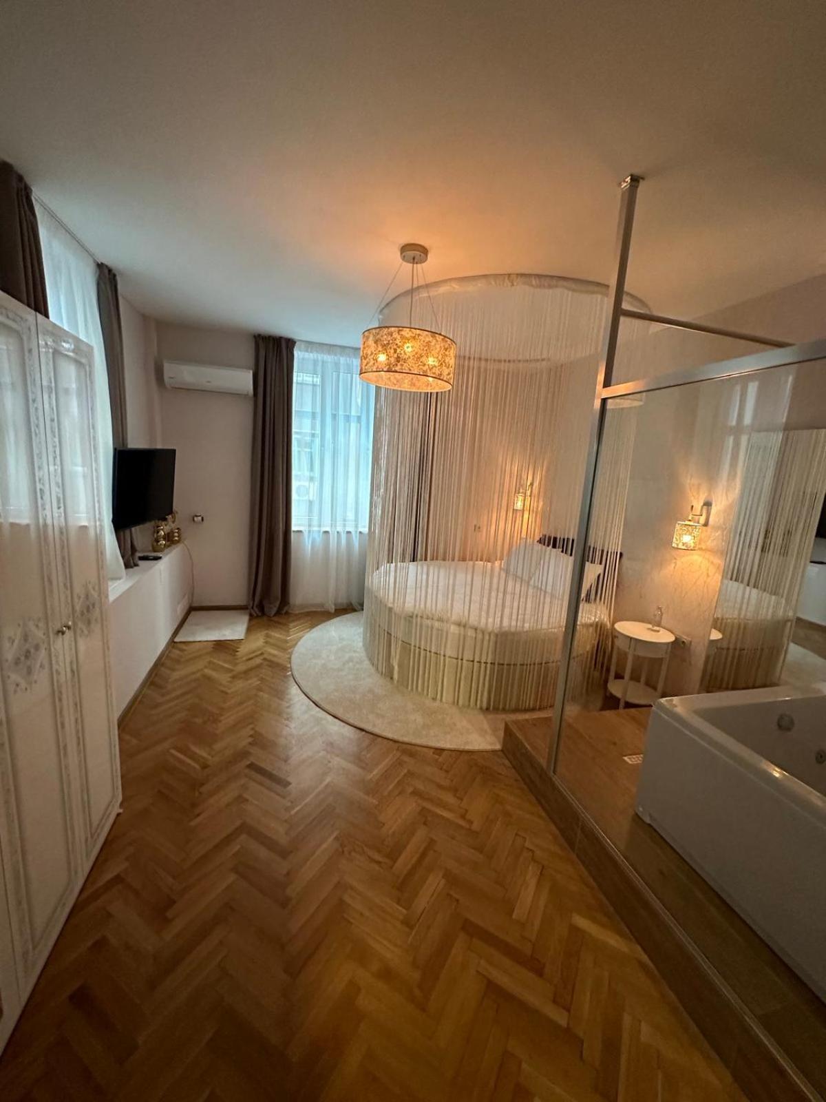 Hotel Luxury Apartment With Jacuzzi