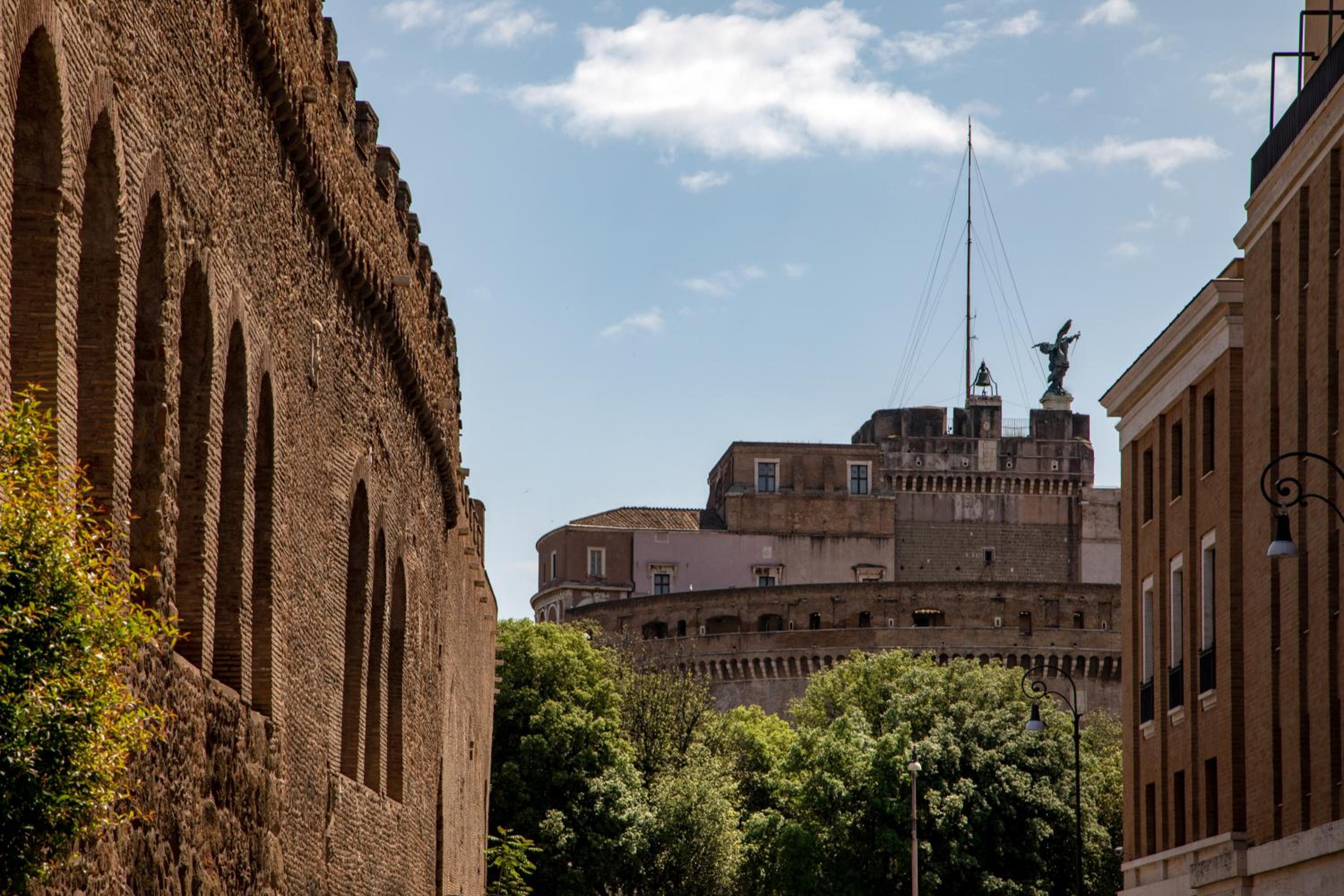 Porta Castello Suites