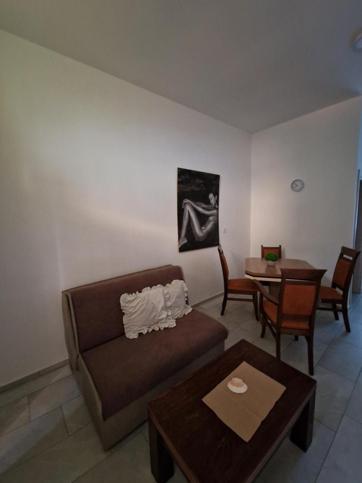 Apartmani studio apartmani Senjska maslina