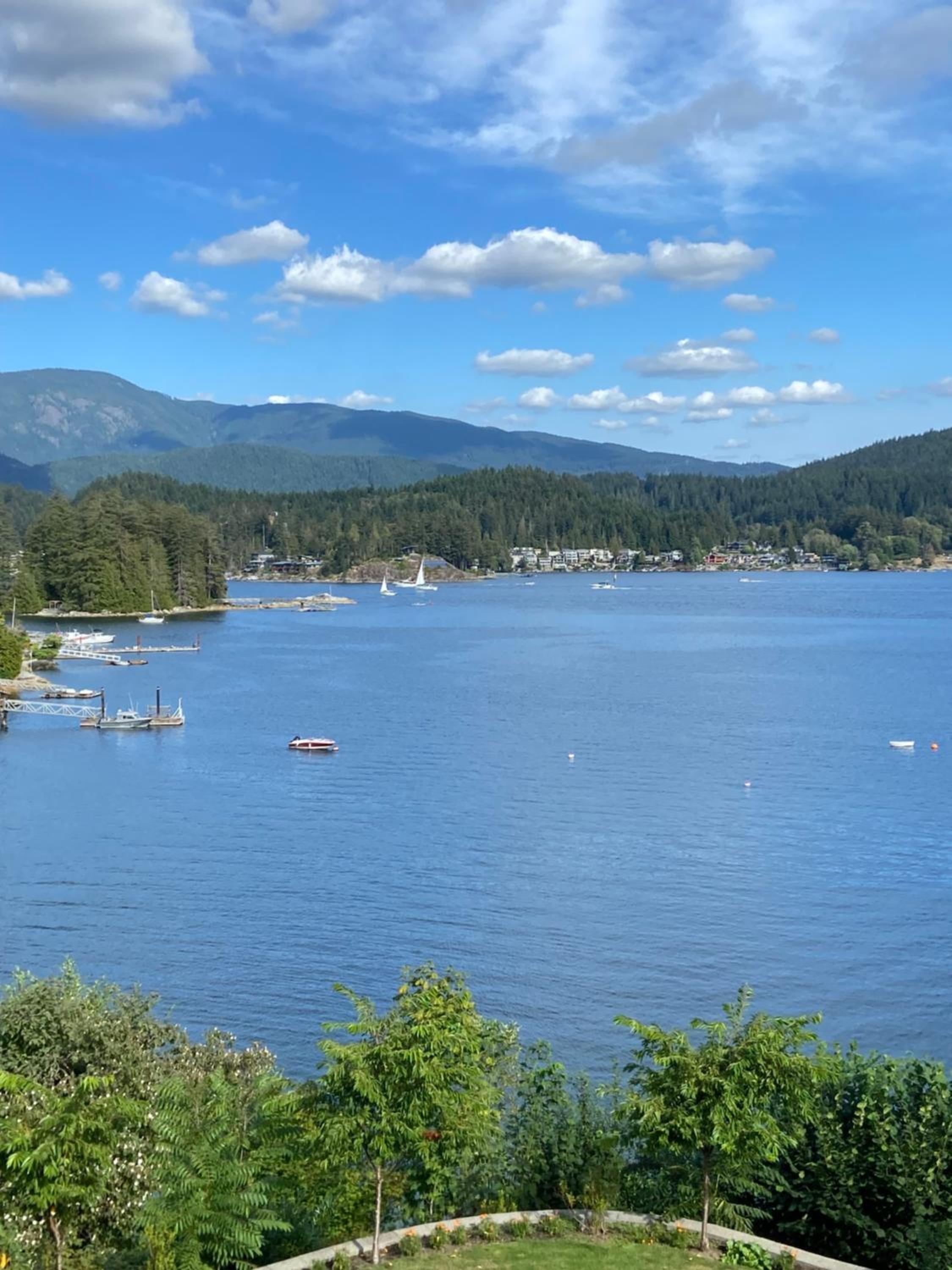 Deep Cove Stunning Waterfront Whole House