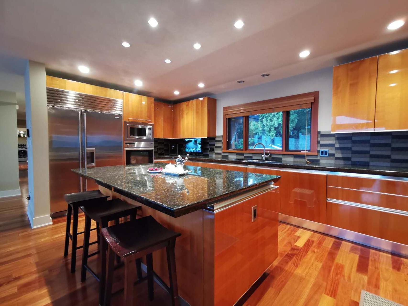 Deep Cove Stunning Waterfront Whole House