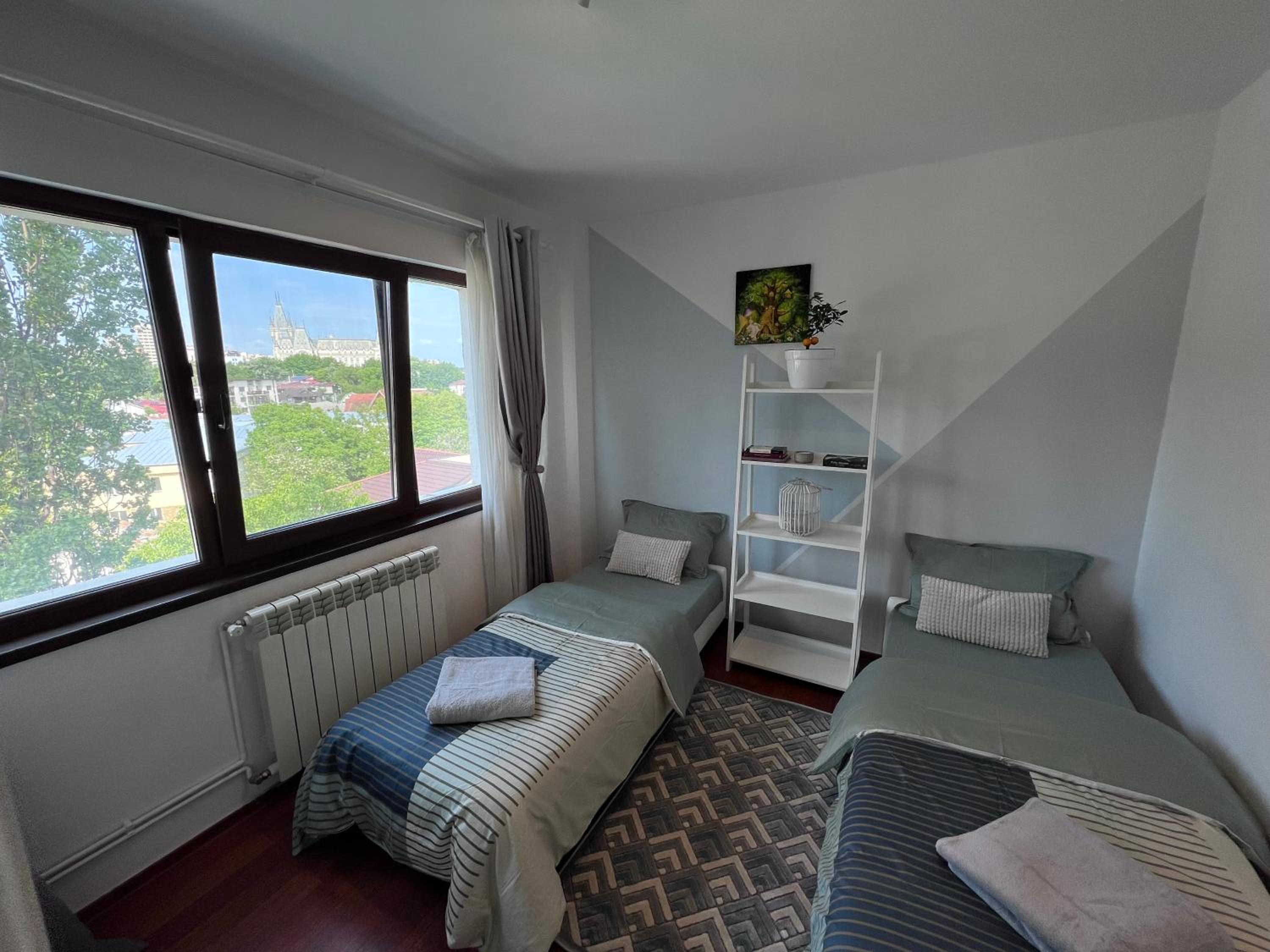 3 rooms apartment Palace View view 3