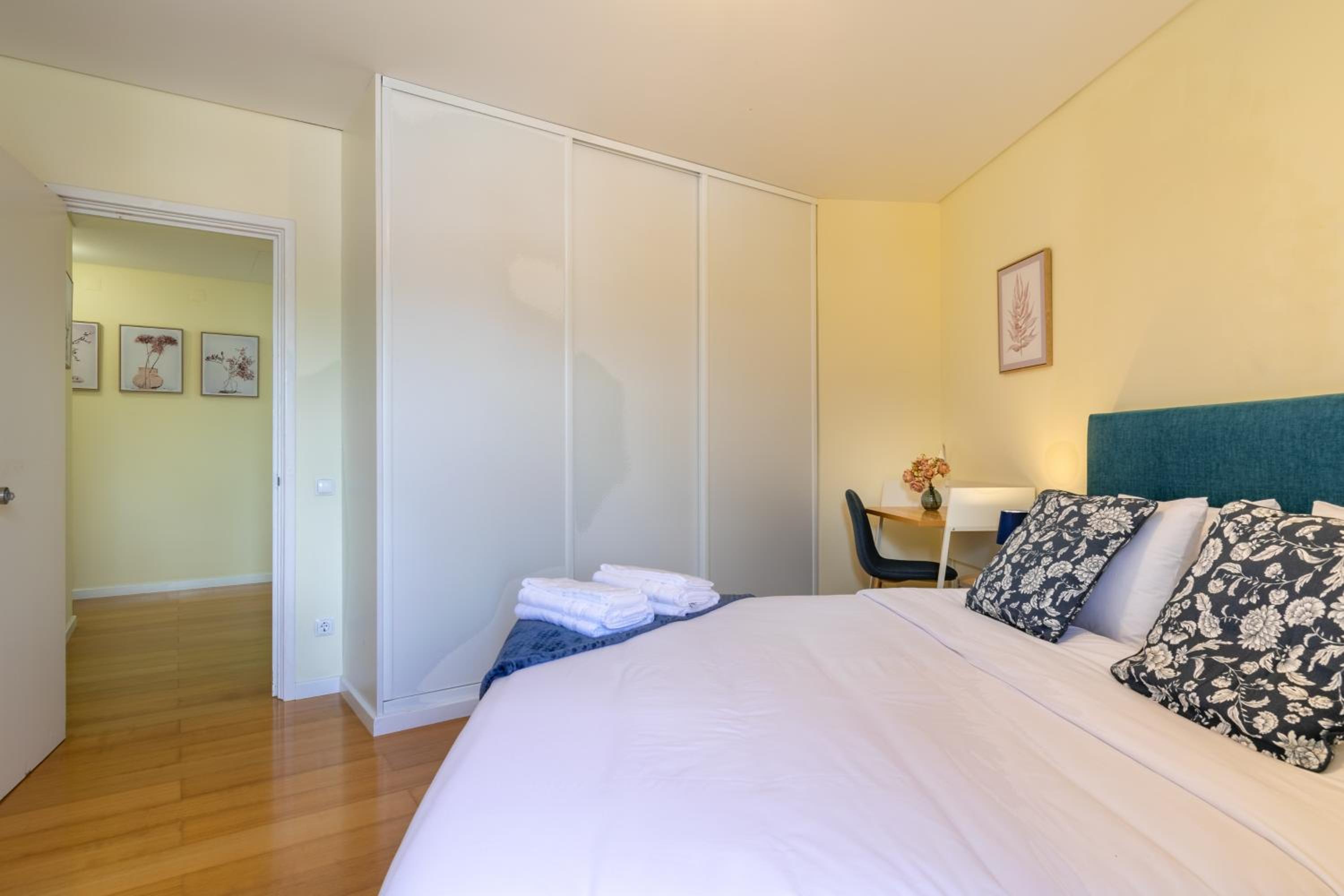Atlantic Penthouse - City, Montain & Ocean - Free Parking view 4