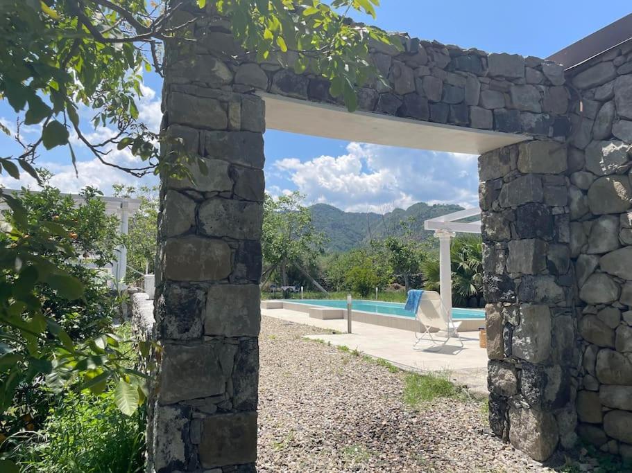Sicily Stone Cottage with swimming pool