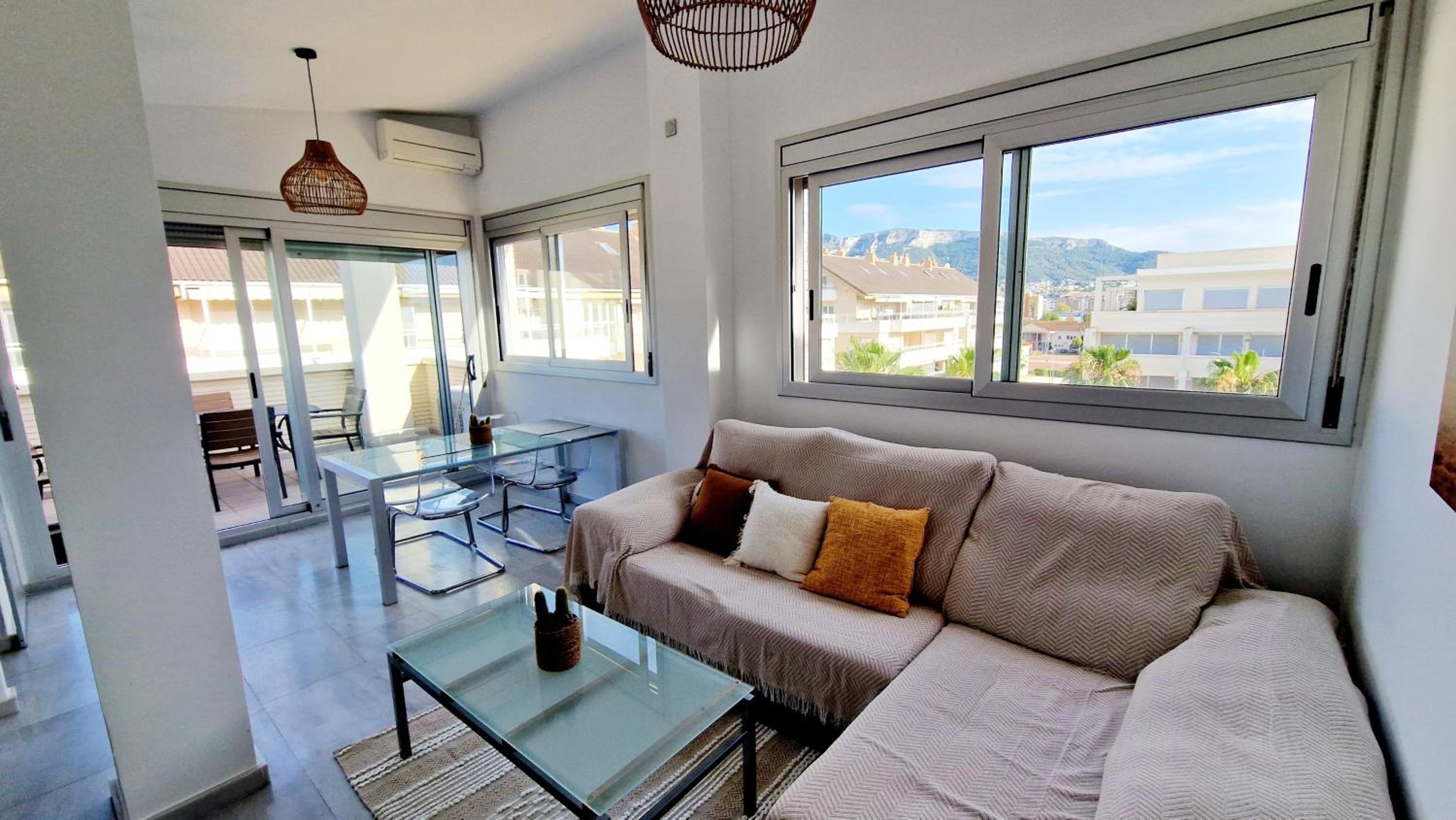 Beau Penthouse avec vue mer