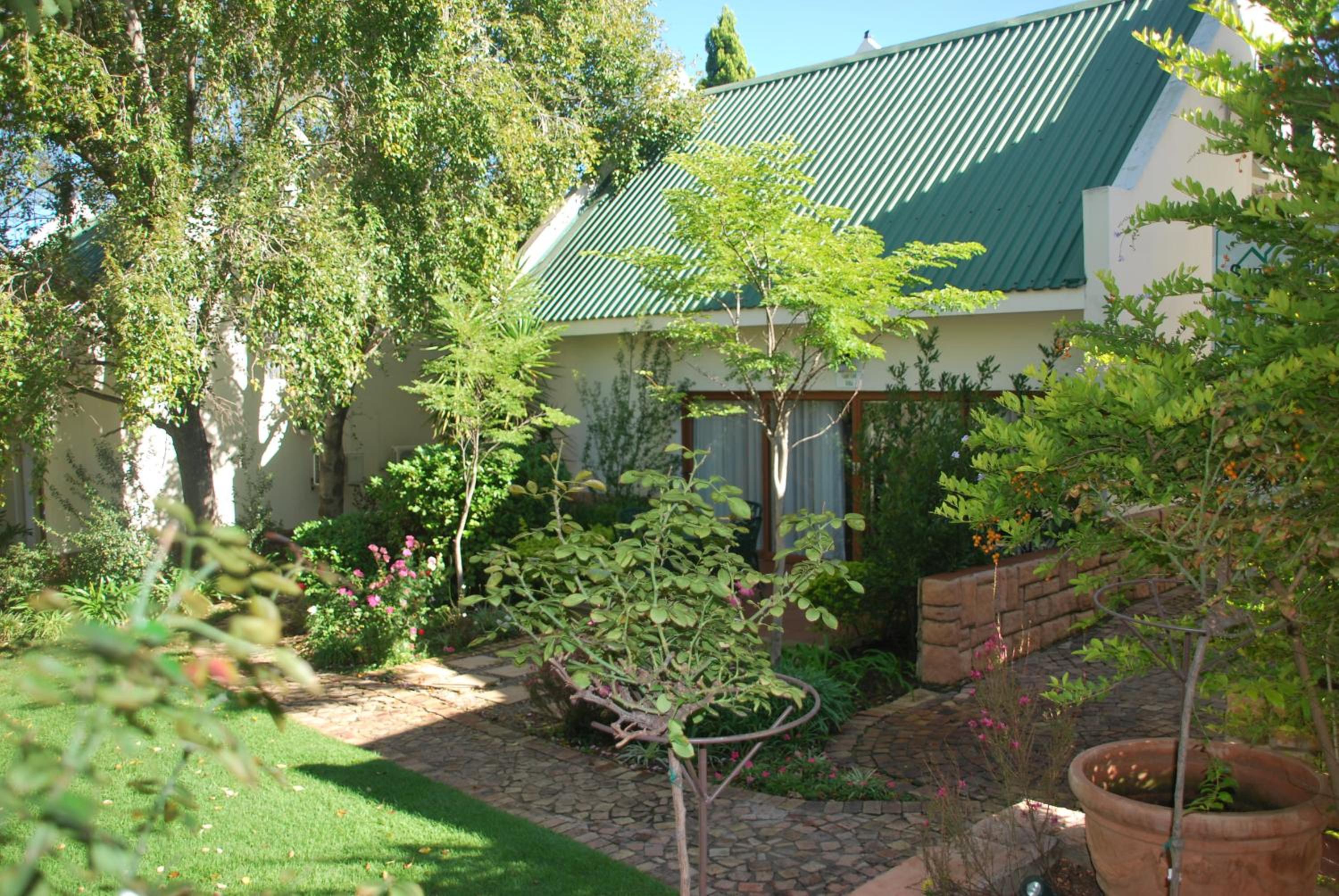 HOSPITALity Lodges