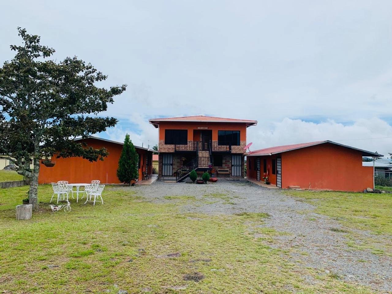 Cabañas Guadalupe Volcán view 2
