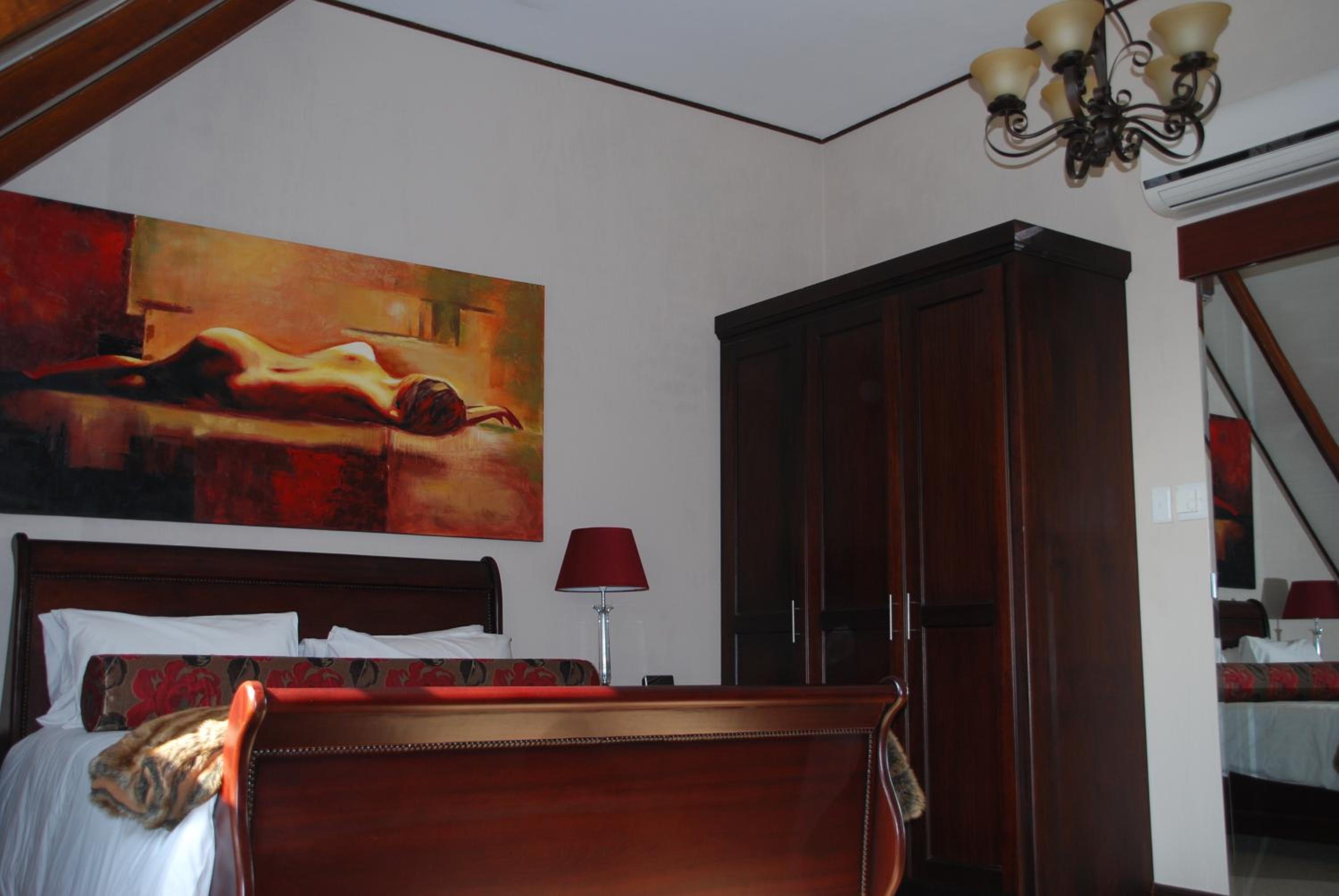 HOSPITALity Lodges