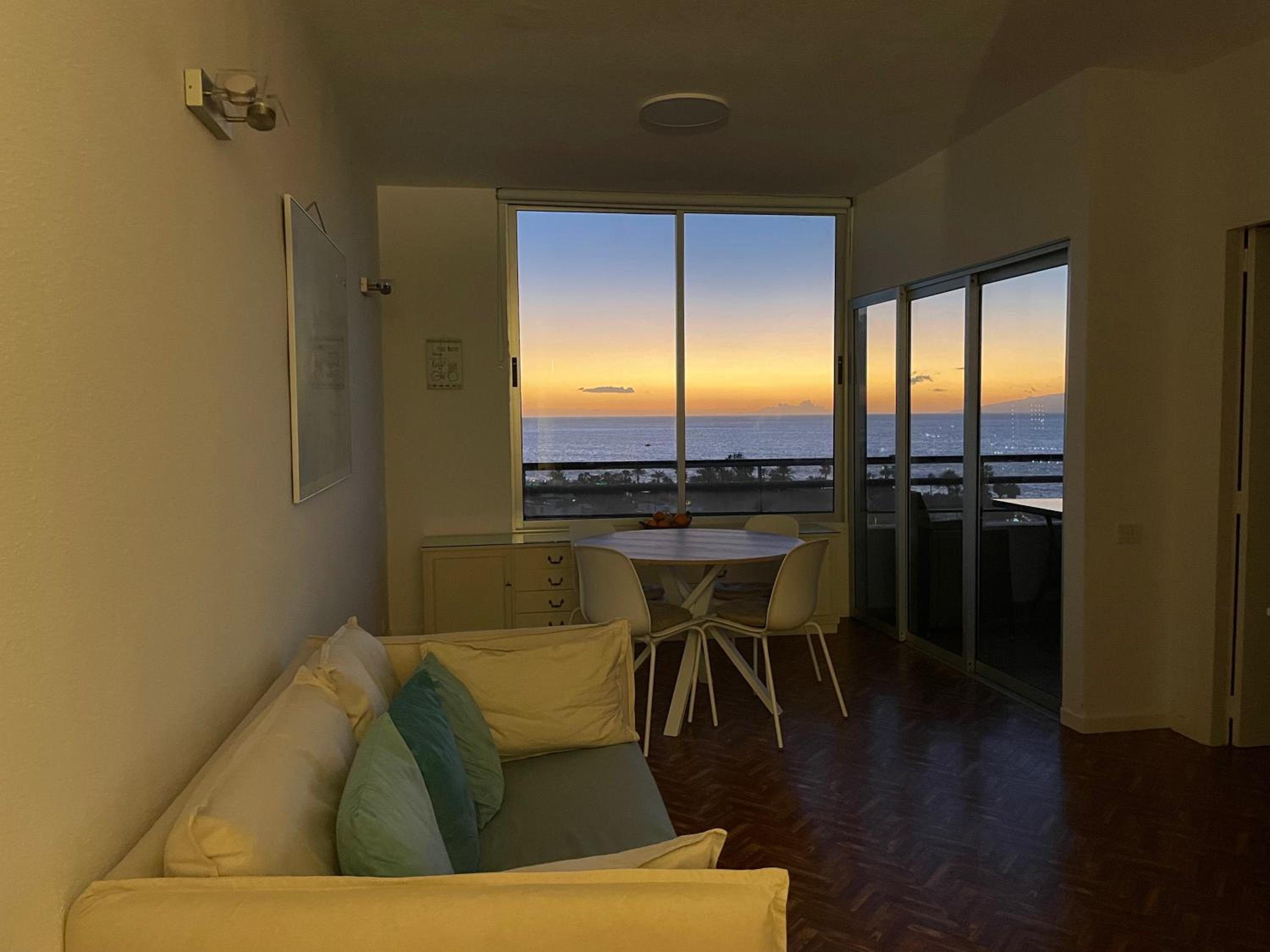 Cozy ocean and La Gomera view appartment