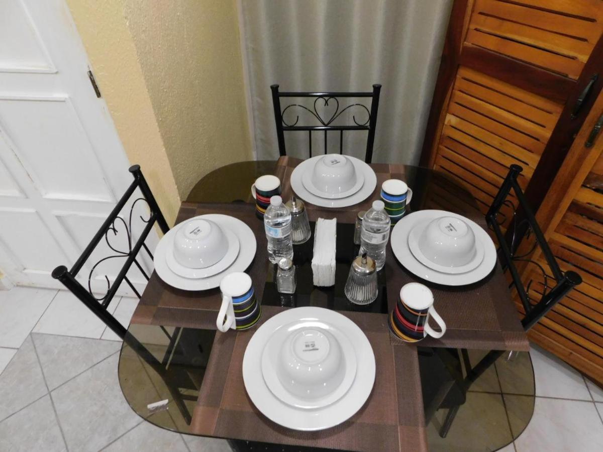 Centrally located in Jaco, walk to beach, beautiful pool! Each Villa Paradise is 1bd 1bath Condo Units sleep 5 or book both units and open connecting door 